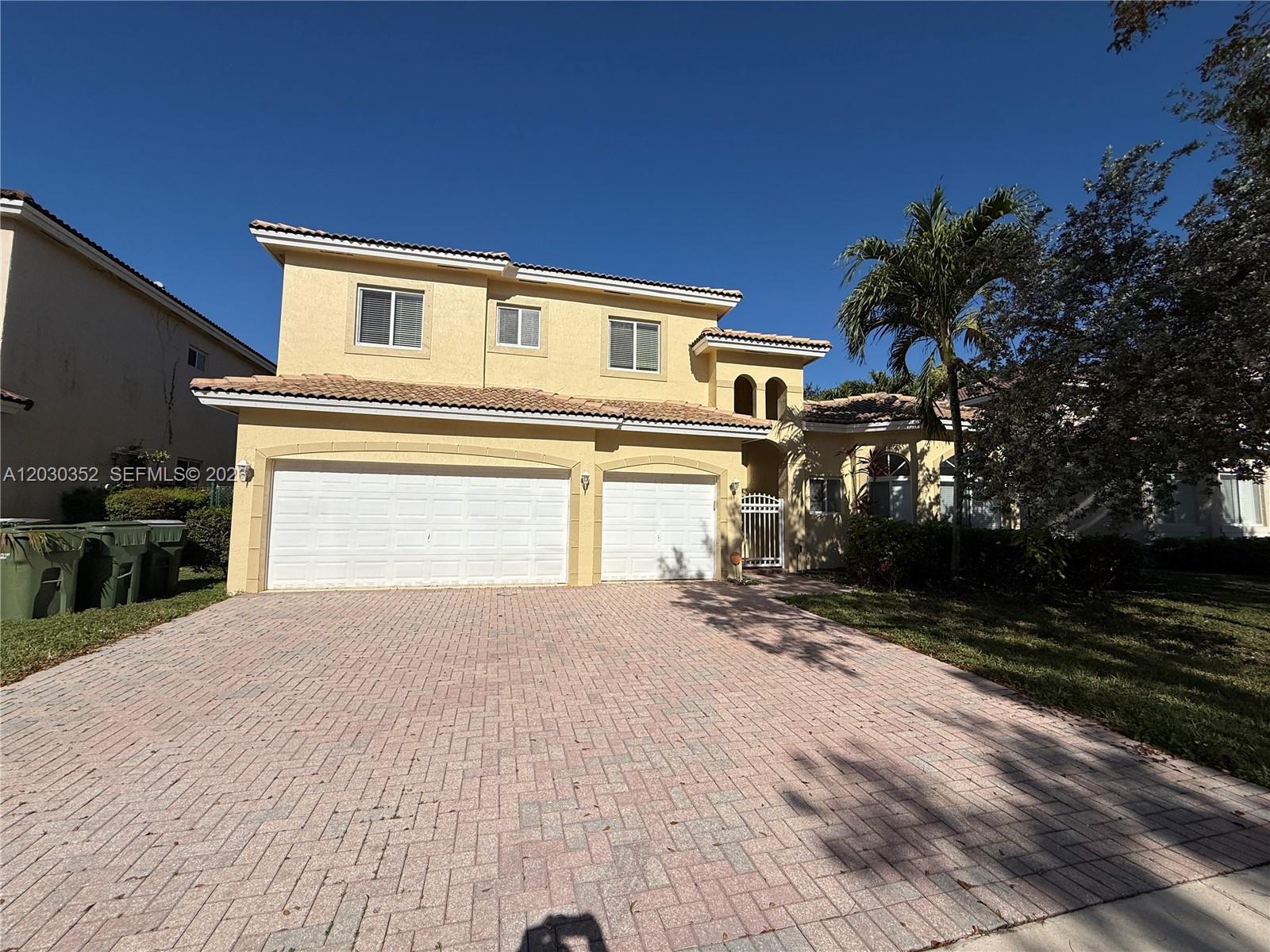 PALM ISLE ESTATES - Residential Lease