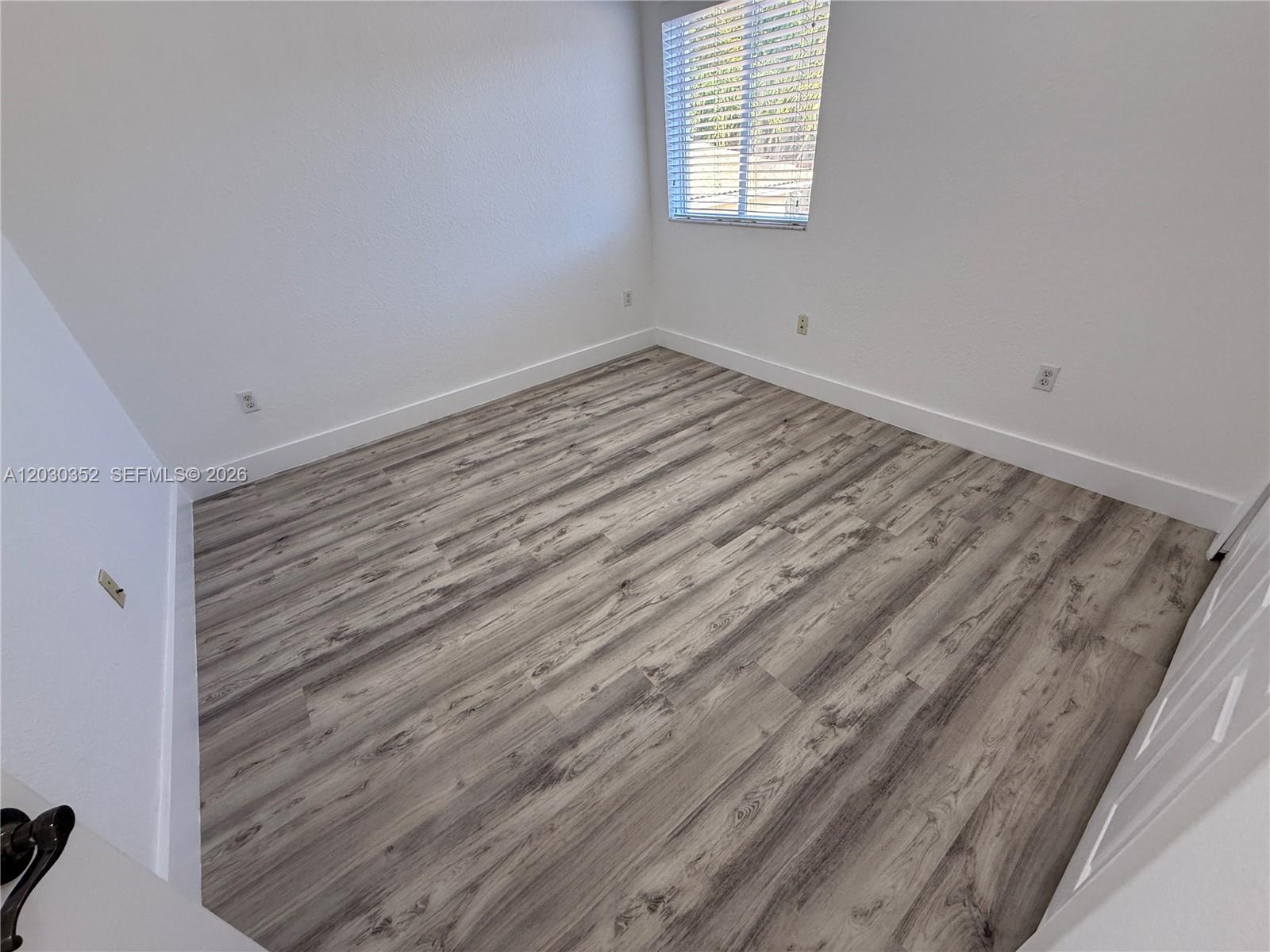 PALM ISLE ESTATES - Residential Lease