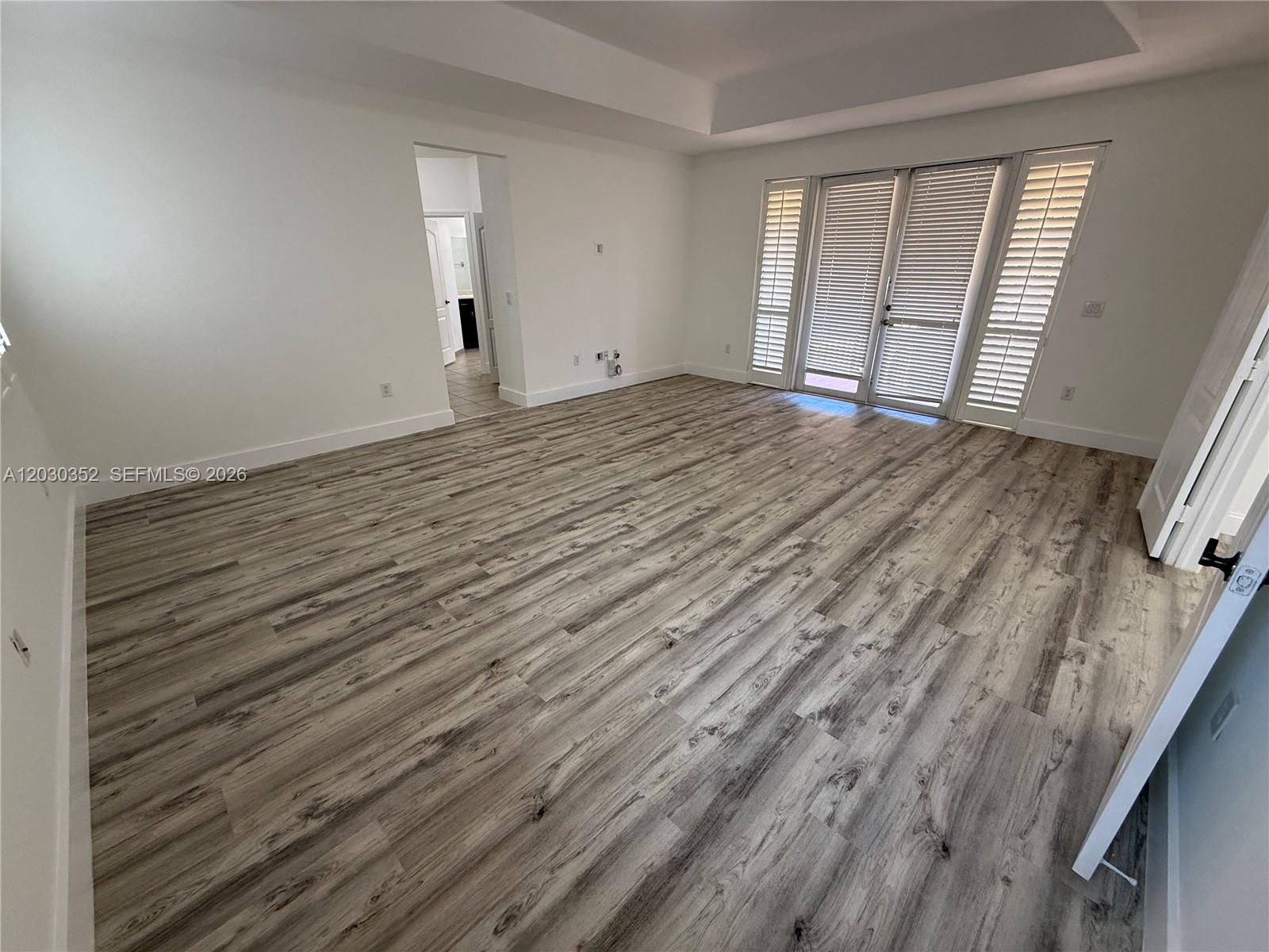 PALM ISLE ESTATES - Residential Lease