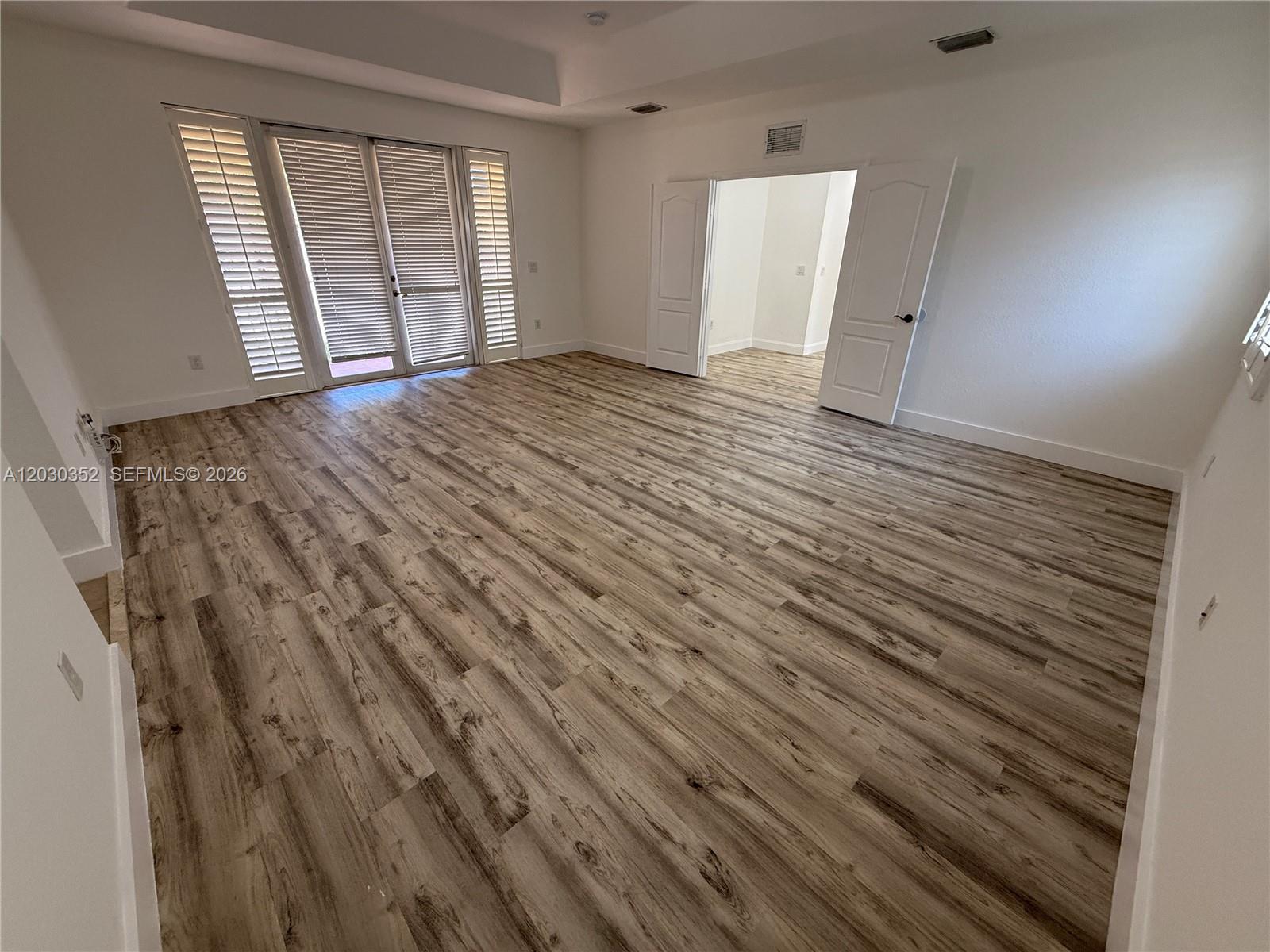 PALM ISLE ESTATES - Residential Lease