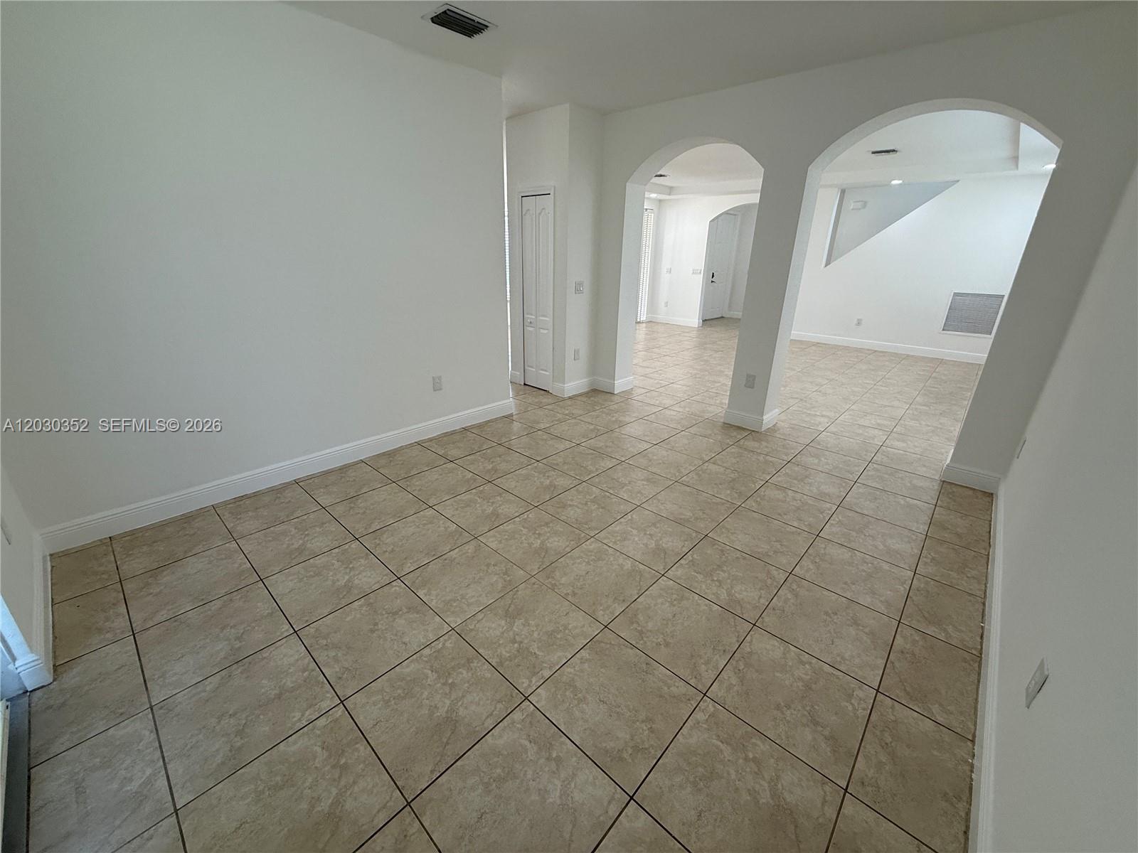 PALM ISLE ESTATES - Residential Lease