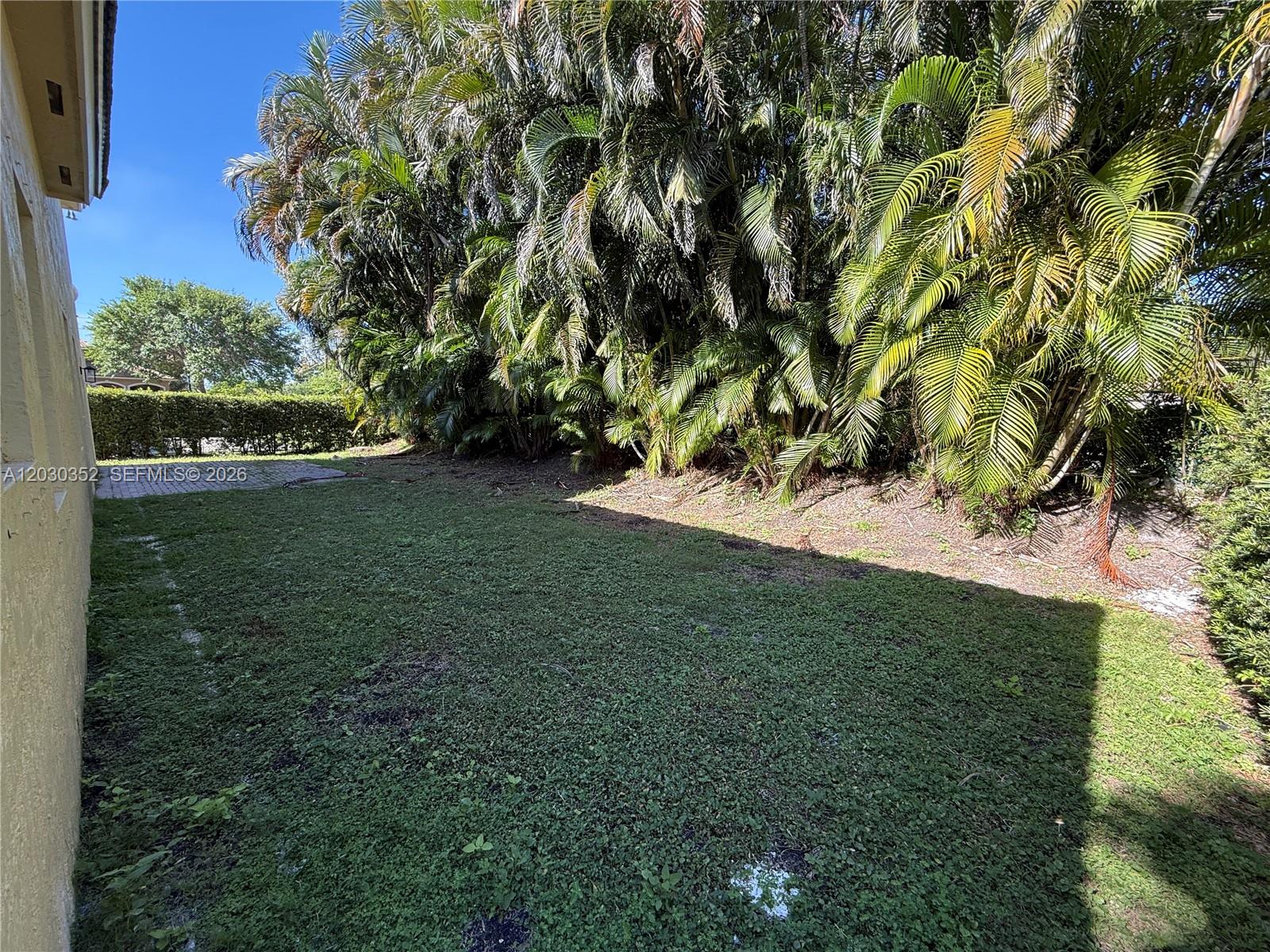 PALM ISLE ESTATES - Residential Lease