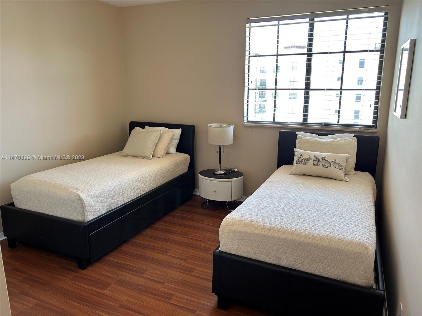 Boca Grand Condo Comm - Residential