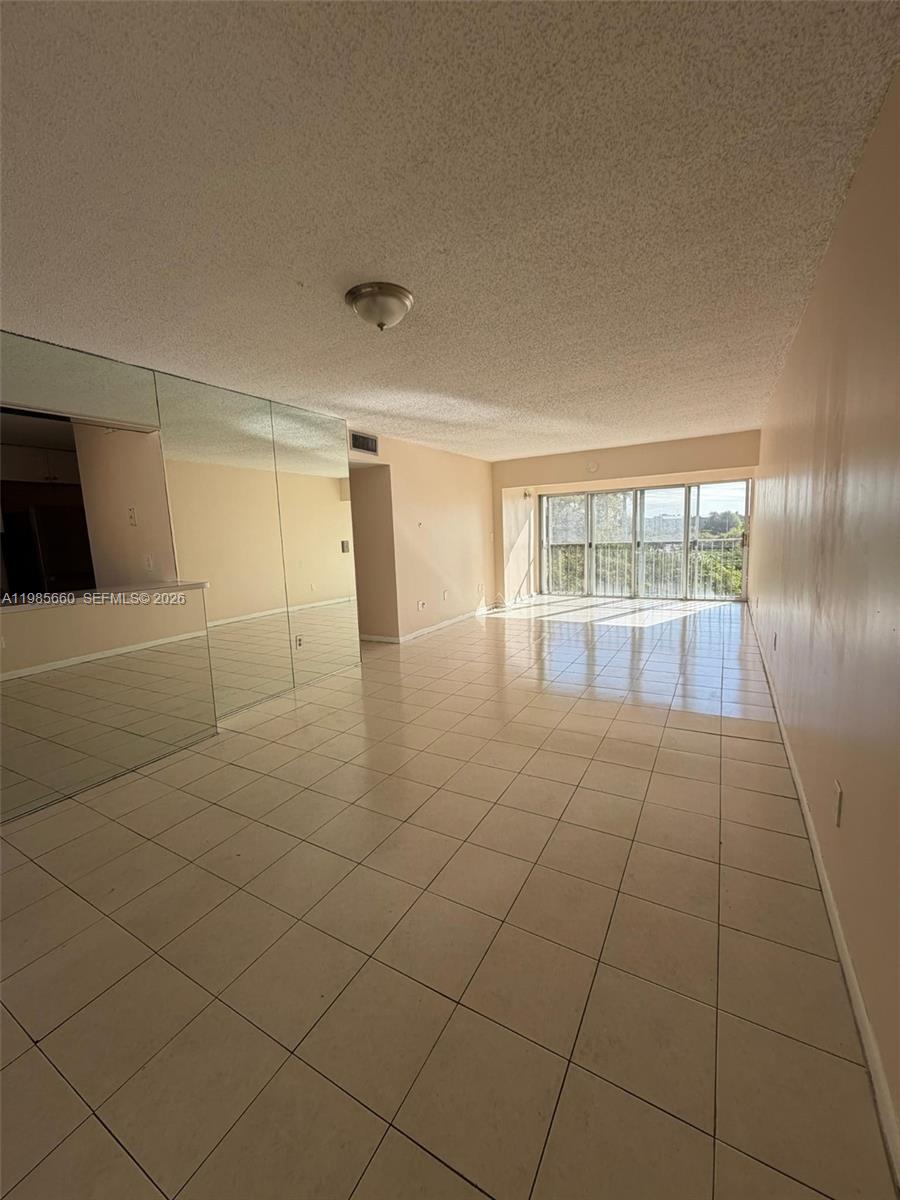 IDEAL FOR INVESTORS! Big apartment 1200 sqft. Currently occupied by qualified tenants paying $2,200 monthly until March, 2027. The kitchen features stainless steel appliances and includes an in-unit washer and dryer! The condominium complex offers elevator in the building, a swimming pool, a tennis court, and much more! It comes with two assigned parking spaces, plus guest parking! Excellent location! Close to gyms, Walmart Dolphin Mall restaurants, and FIU! Close to main highway Turnpike and 836. Close to Downtown and Miami Beach. Call the agent for more information.

Motivated seller! Cash offers are accepted, as well as FHA, VA, and conventional financing.