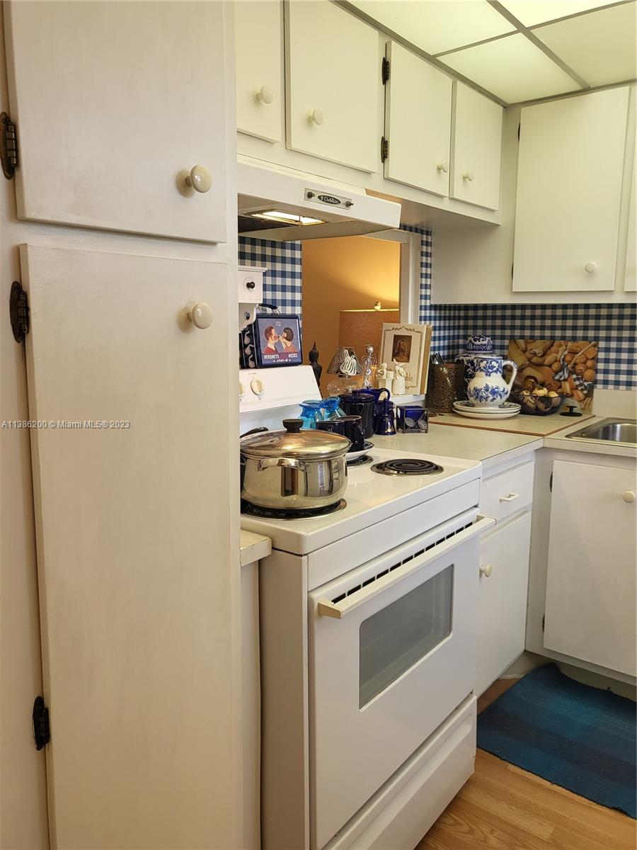 HOLIDAY SPRINGS VILLAGE 1 - Residential