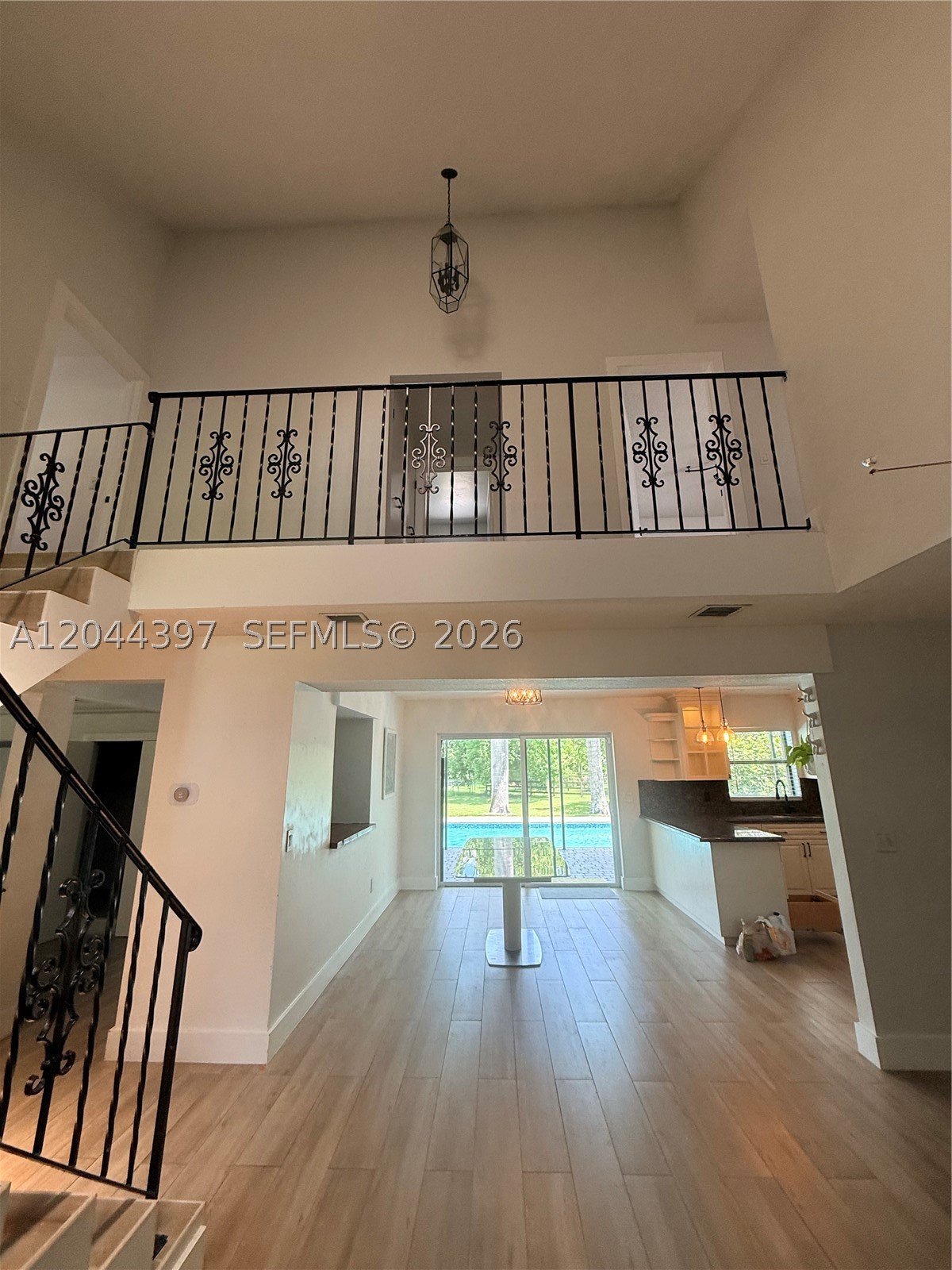 TRAILS OF EL RANCHO ACRES - Residential Lease