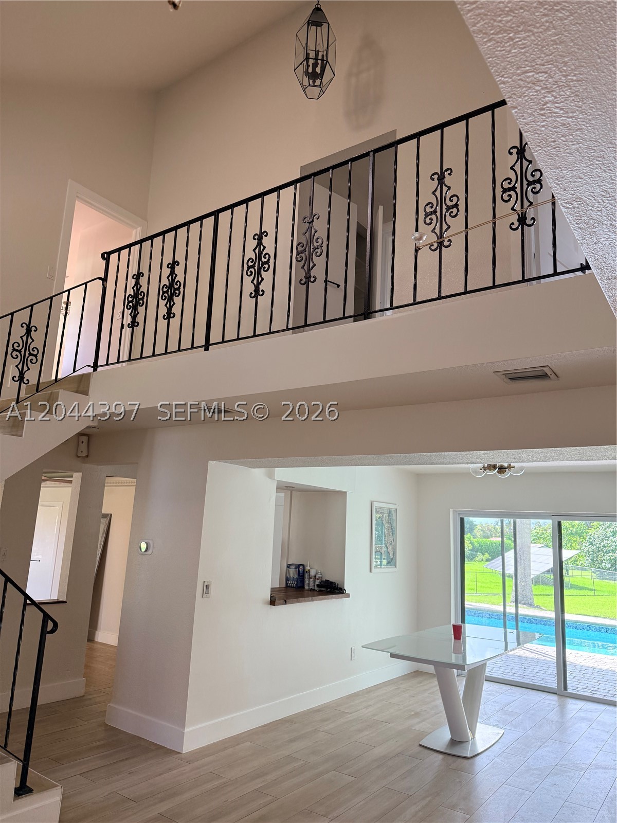 TRAILS OF EL RANCHO ACRES - Residential Lease