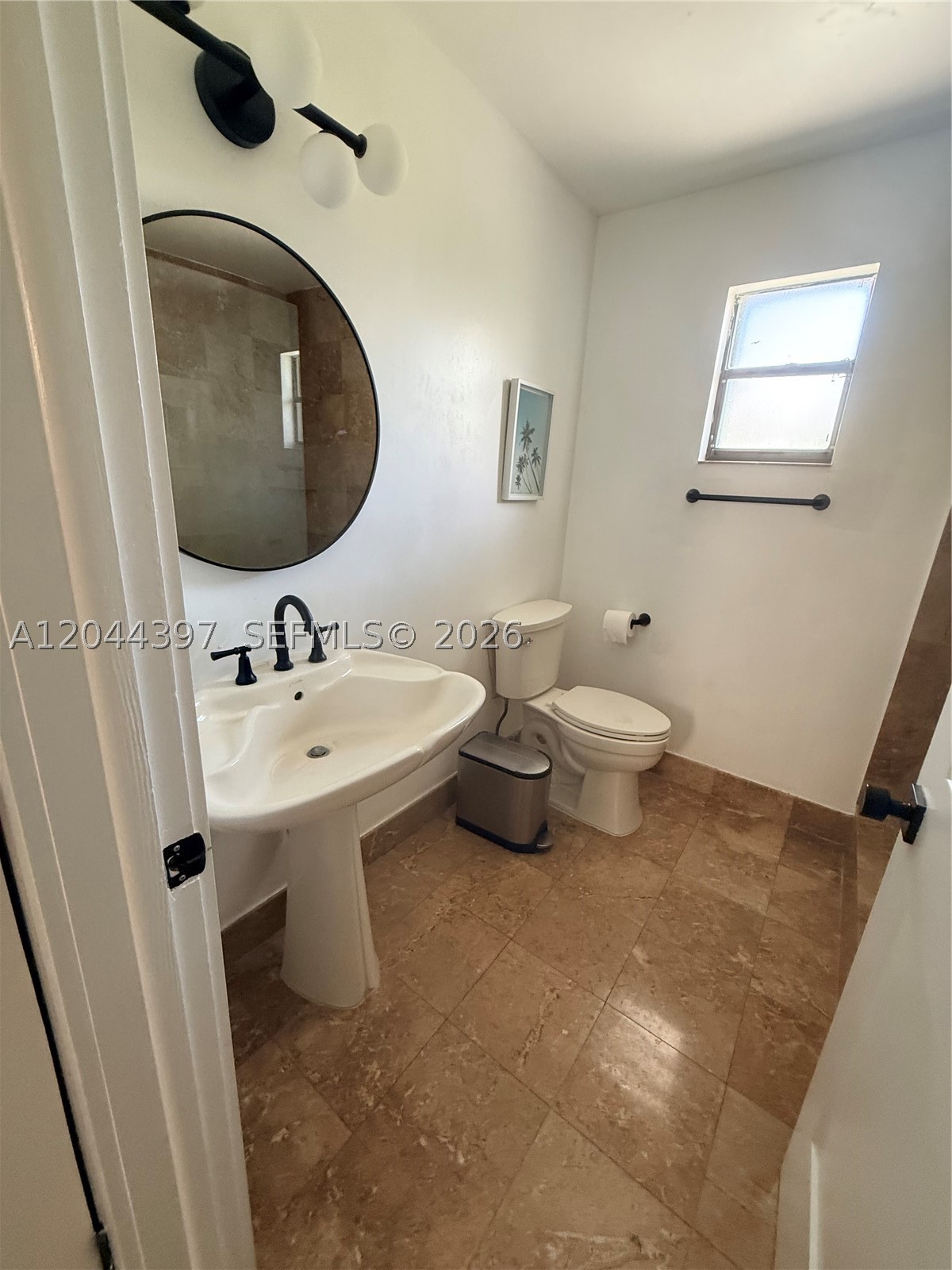 TRAILS OF EL RANCHO ACRES - Residential Lease