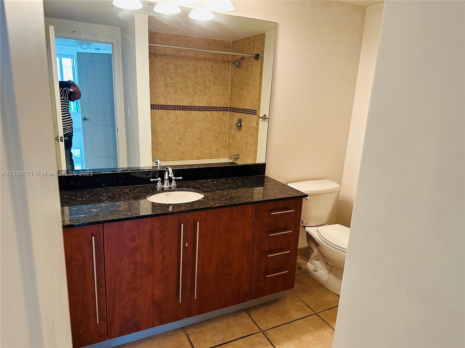 TOSCANO CONDO - Residential