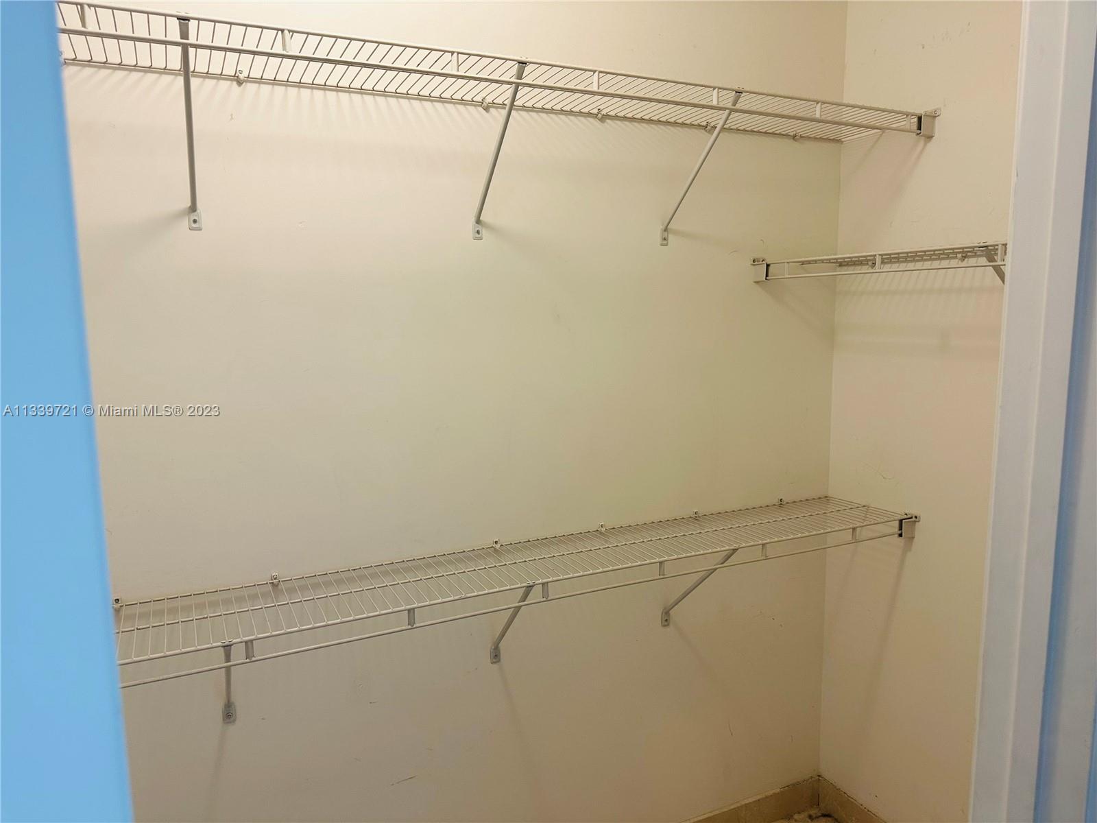 TOSCANO CONDO - Residential