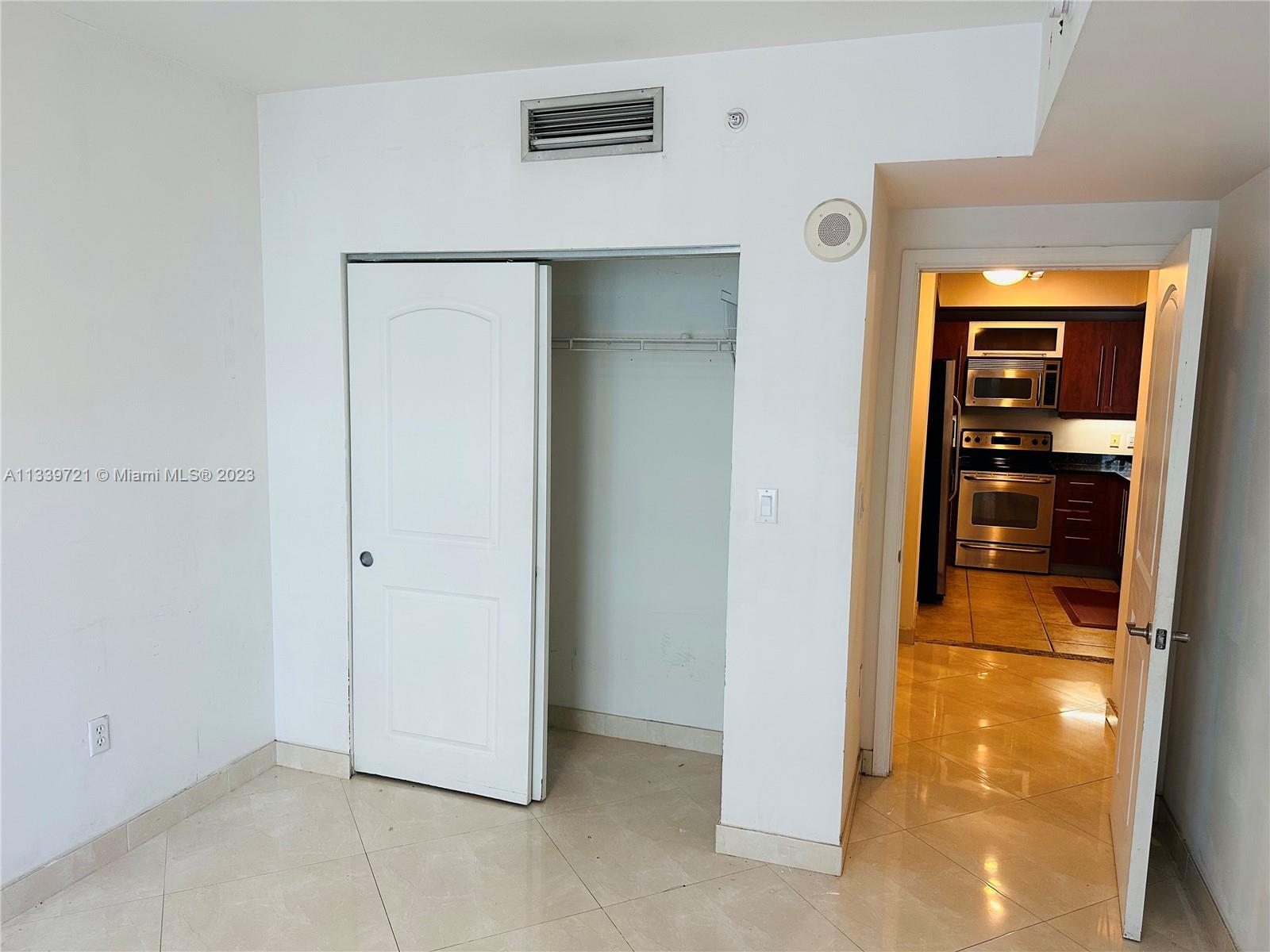 TOSCANO CONDO - Residential