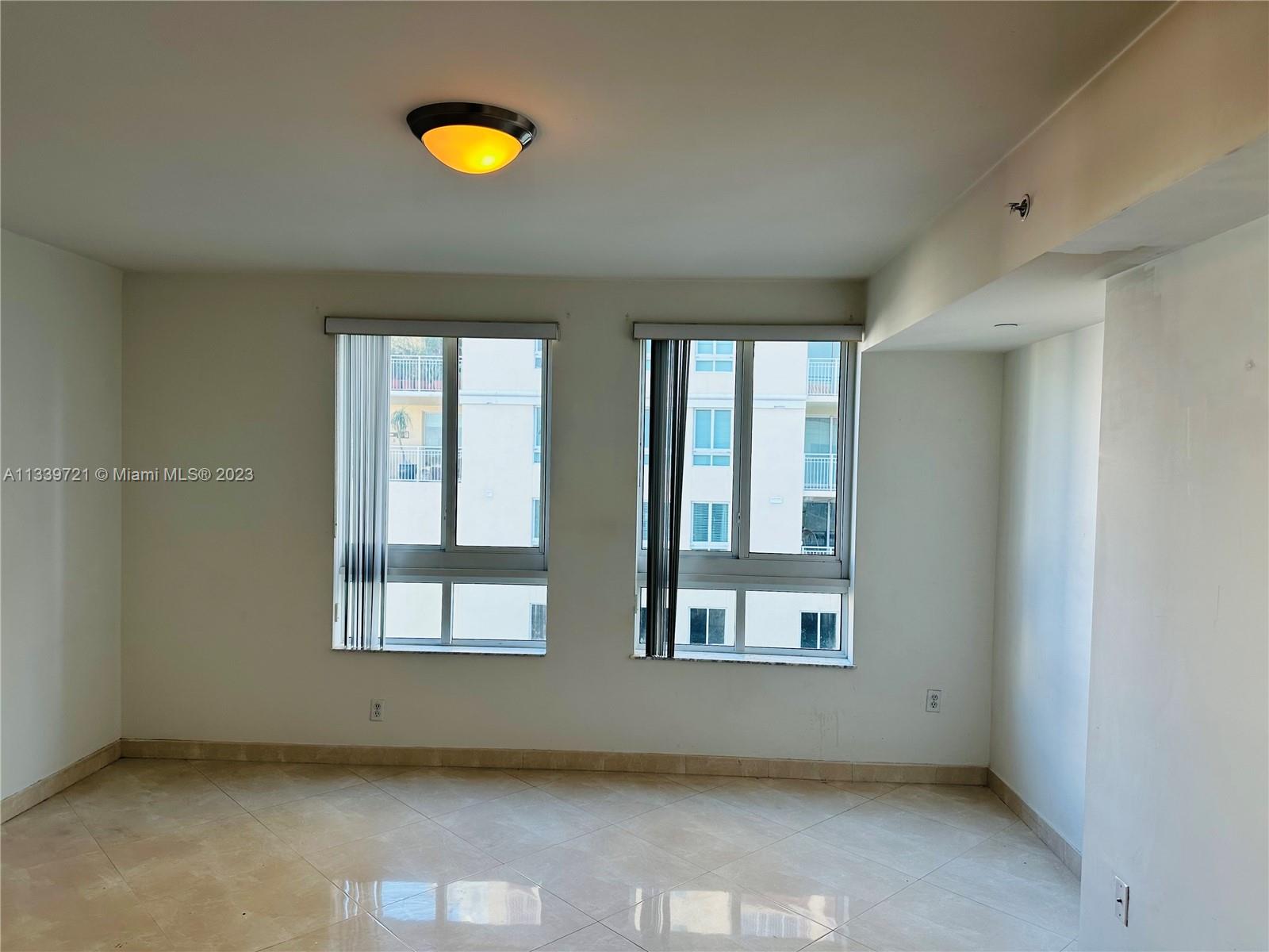 TOSCANO CONDO - Residential
