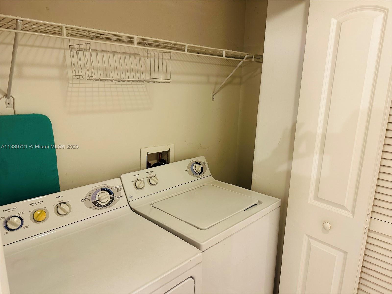 TOSCANO CONDO - Residential