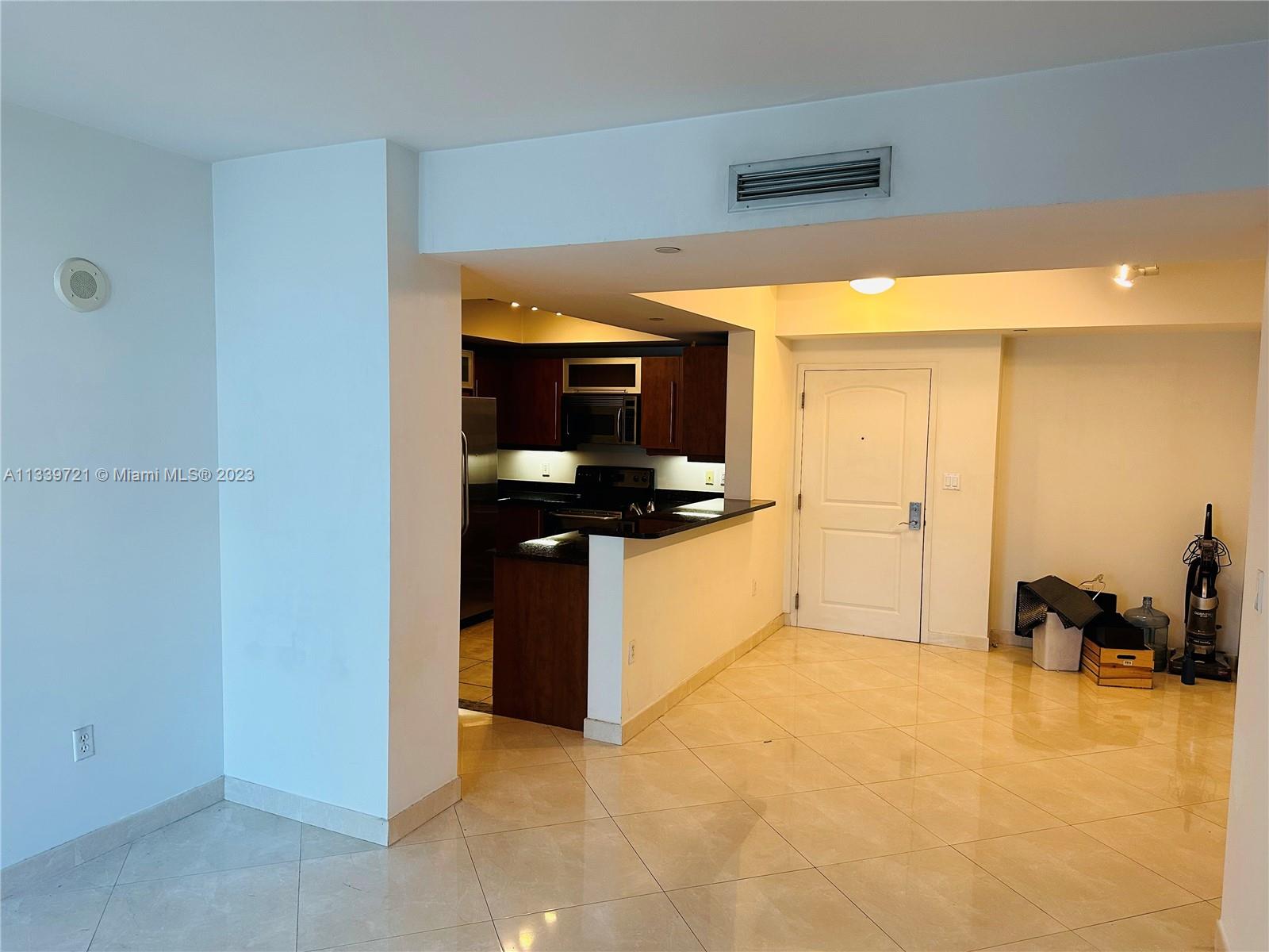 TOSCANO CONDO - Residential