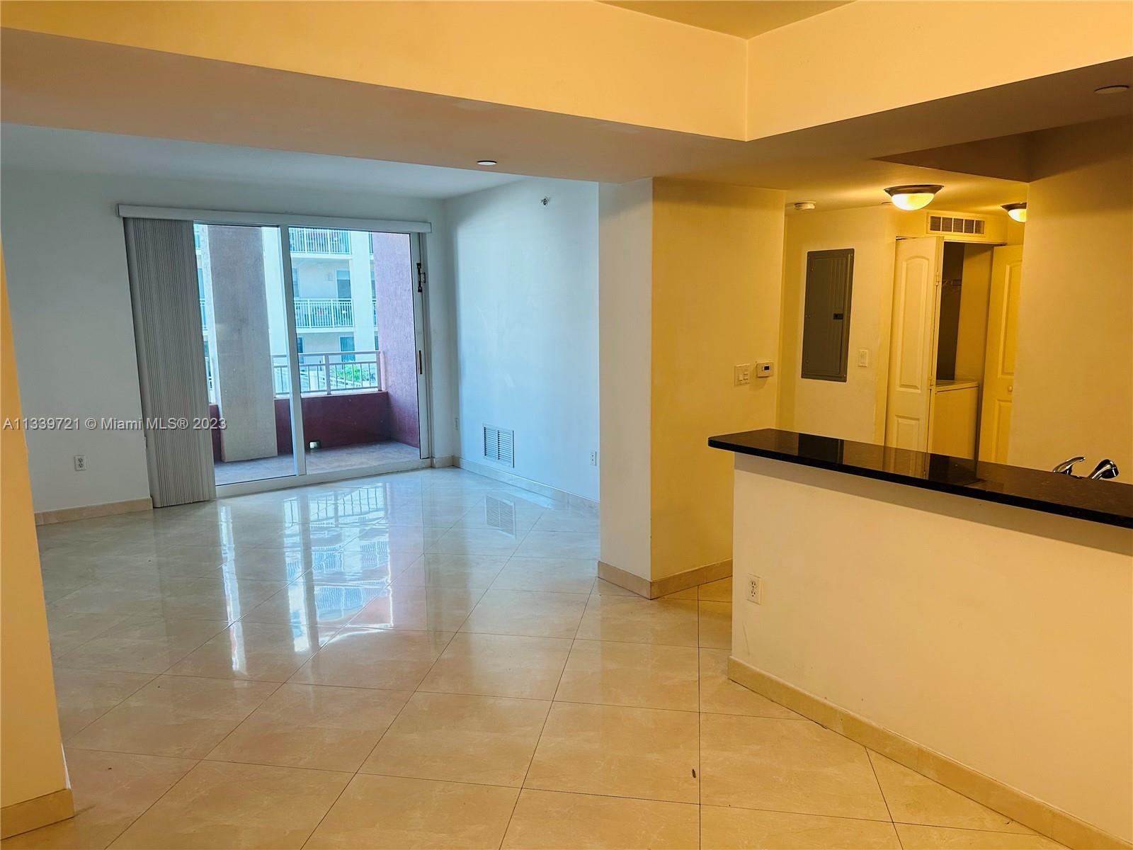 TOSCANO CONDO - Residential