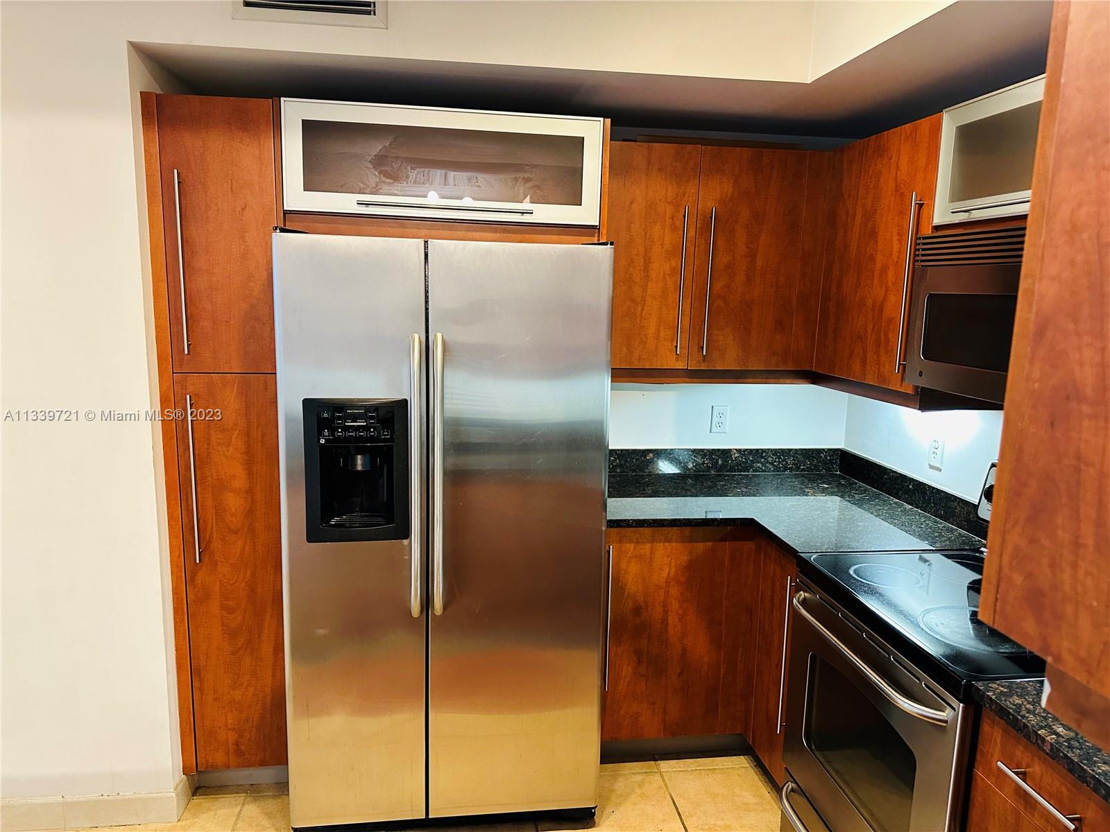 TOSCANO CONDO - Residential