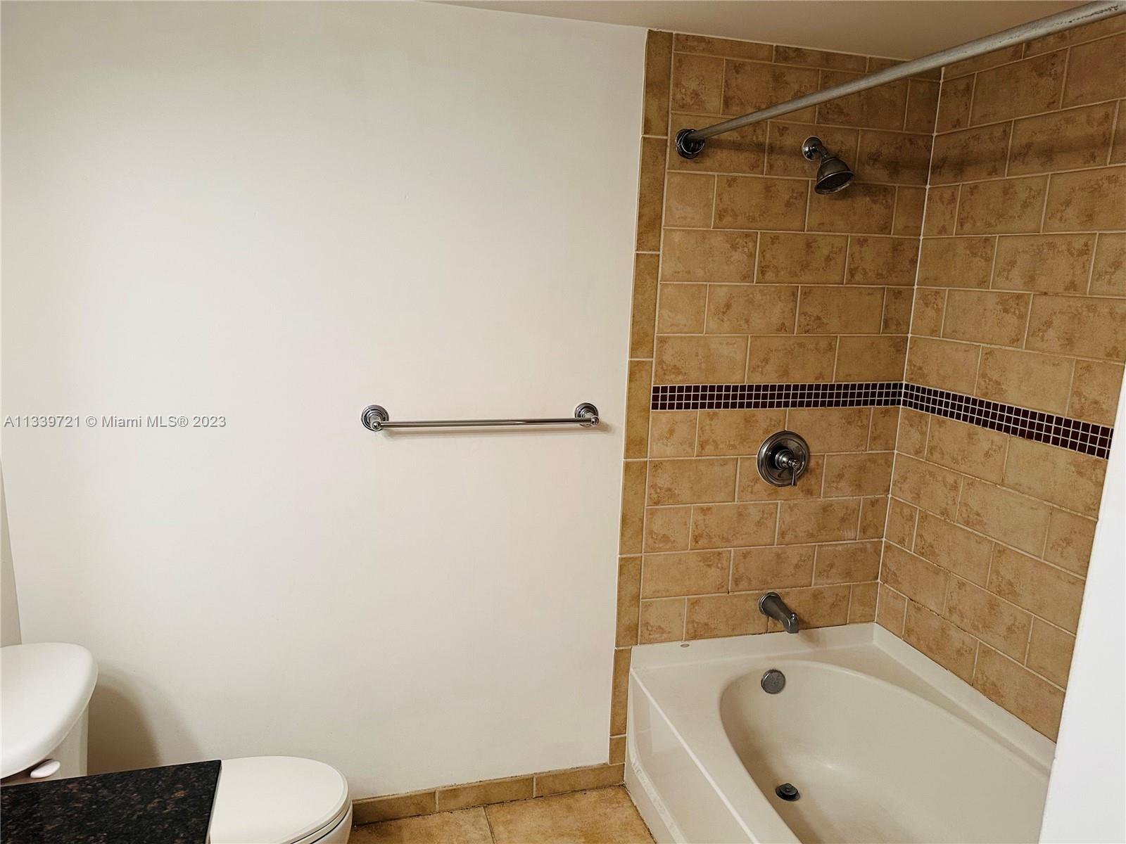 TOSCANO CONDO - Residential