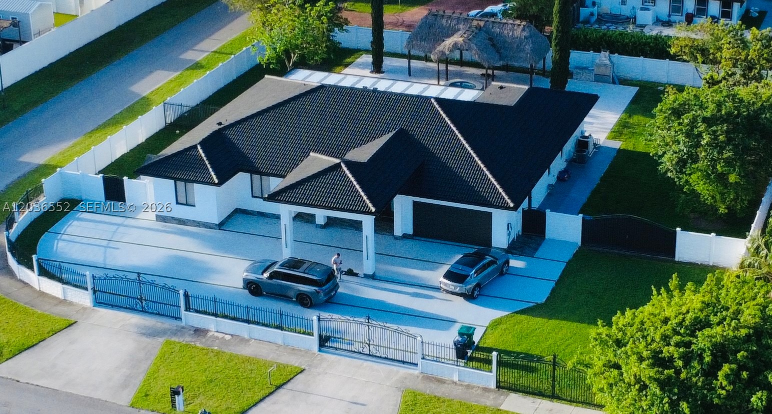 Great Deal in this beautiful corner lot Property! Enjoy Miami Lifestyle at its best. High ceilings, amazing patio, high end finishes. Owner Agent