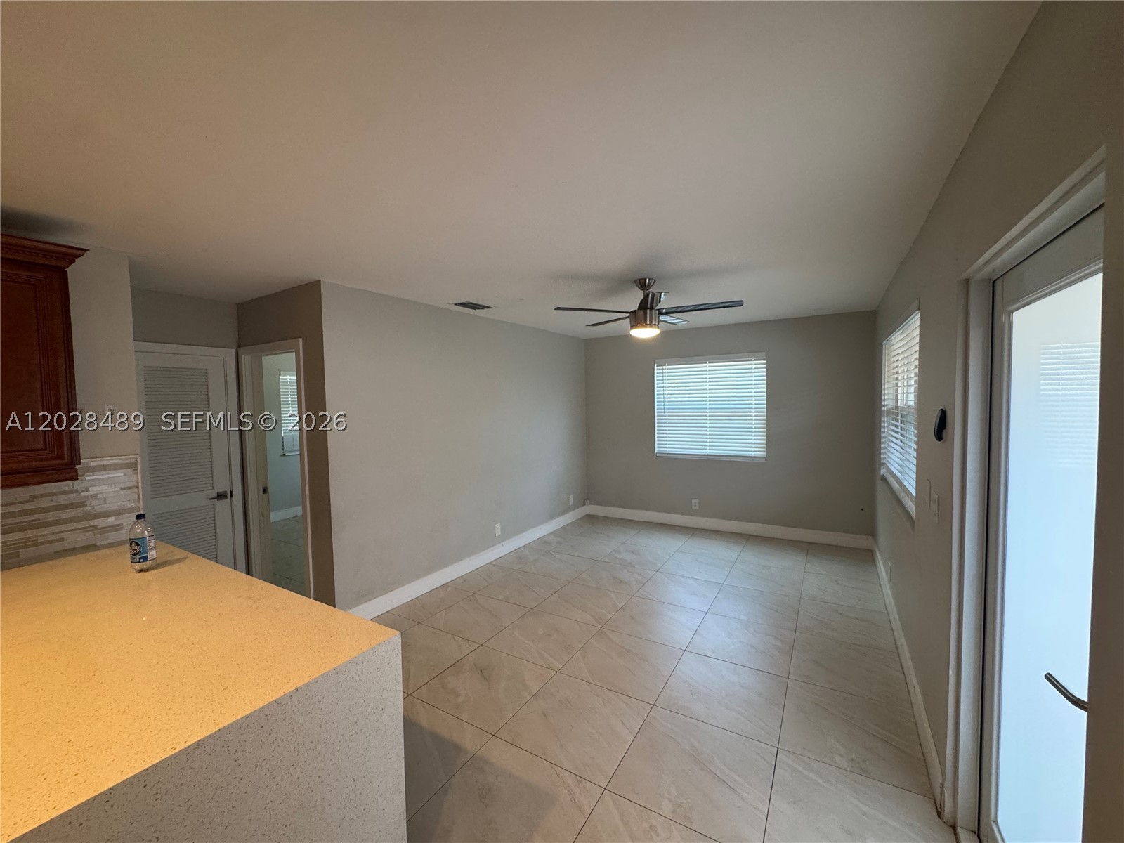 HOLLYWOOD ENTRADA AMENDED - Residential Lease