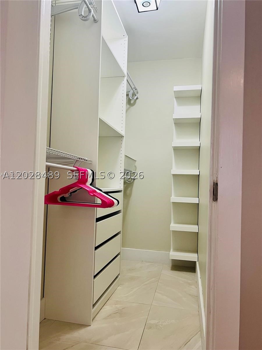 HOLLYWOOD ENTRADA AMENDED - Residential Lease