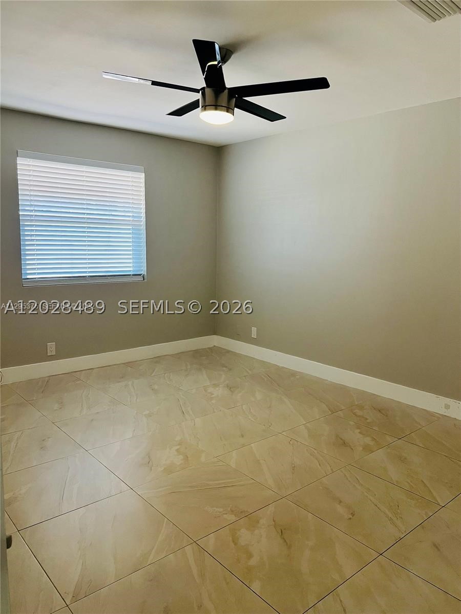 HOLLYWOOD ENTRADA AMENDED - Residential Lease