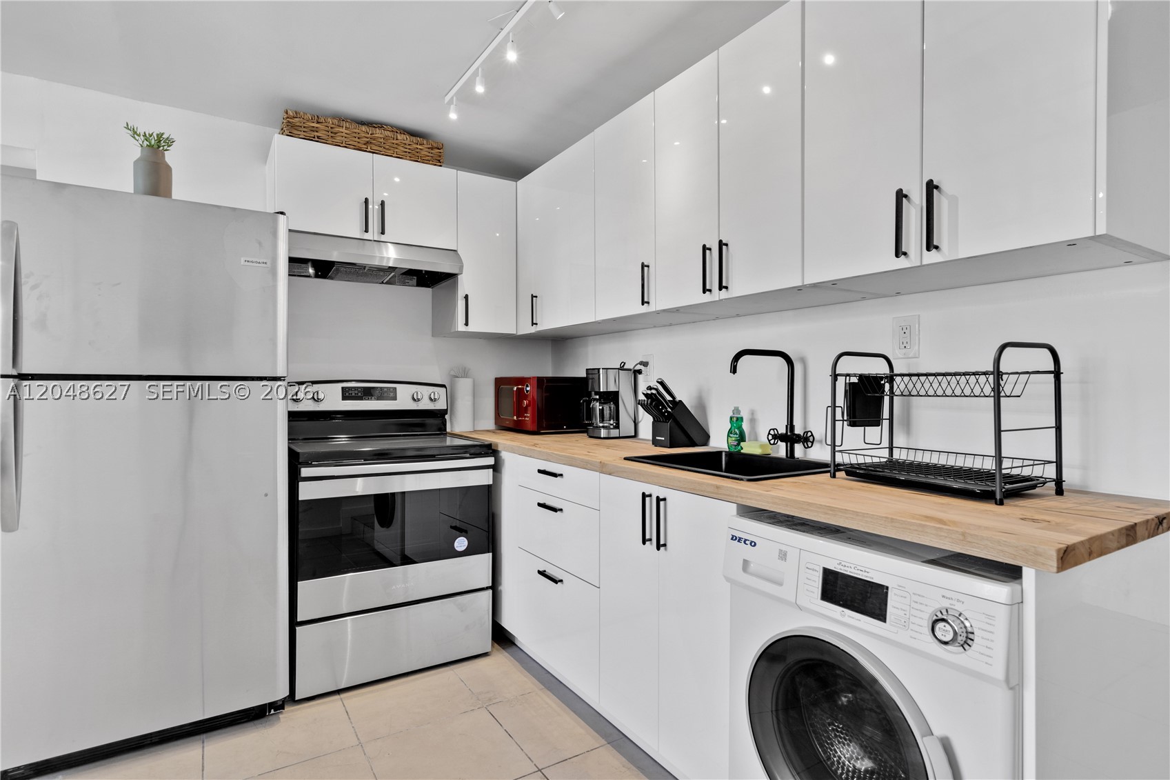 PARKDALE - Residential Lease