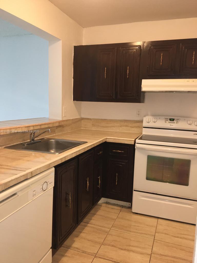 MONTECARLO CONDO - Residential