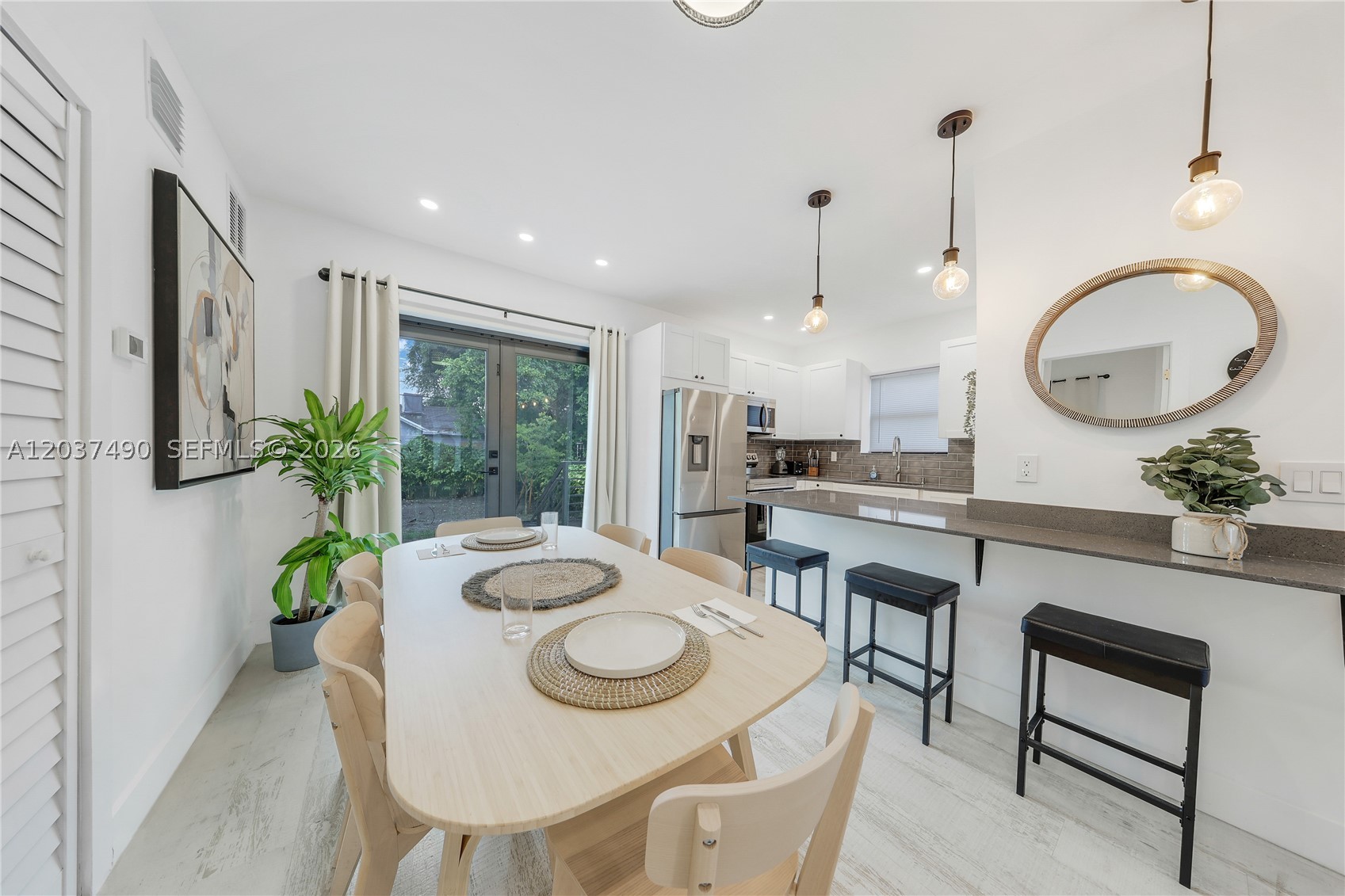 WYNDWOOD PARK - Residential Income
