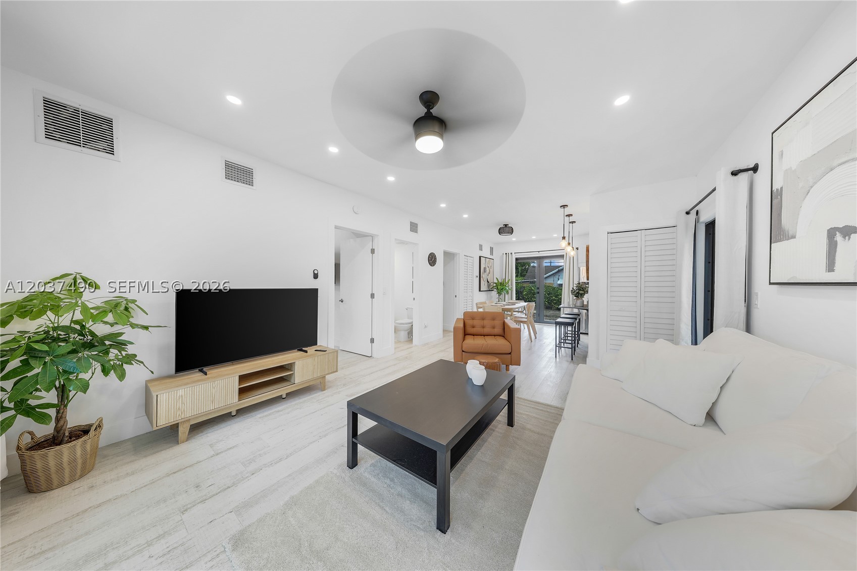 WYNDWOOD PARK - Residential Income