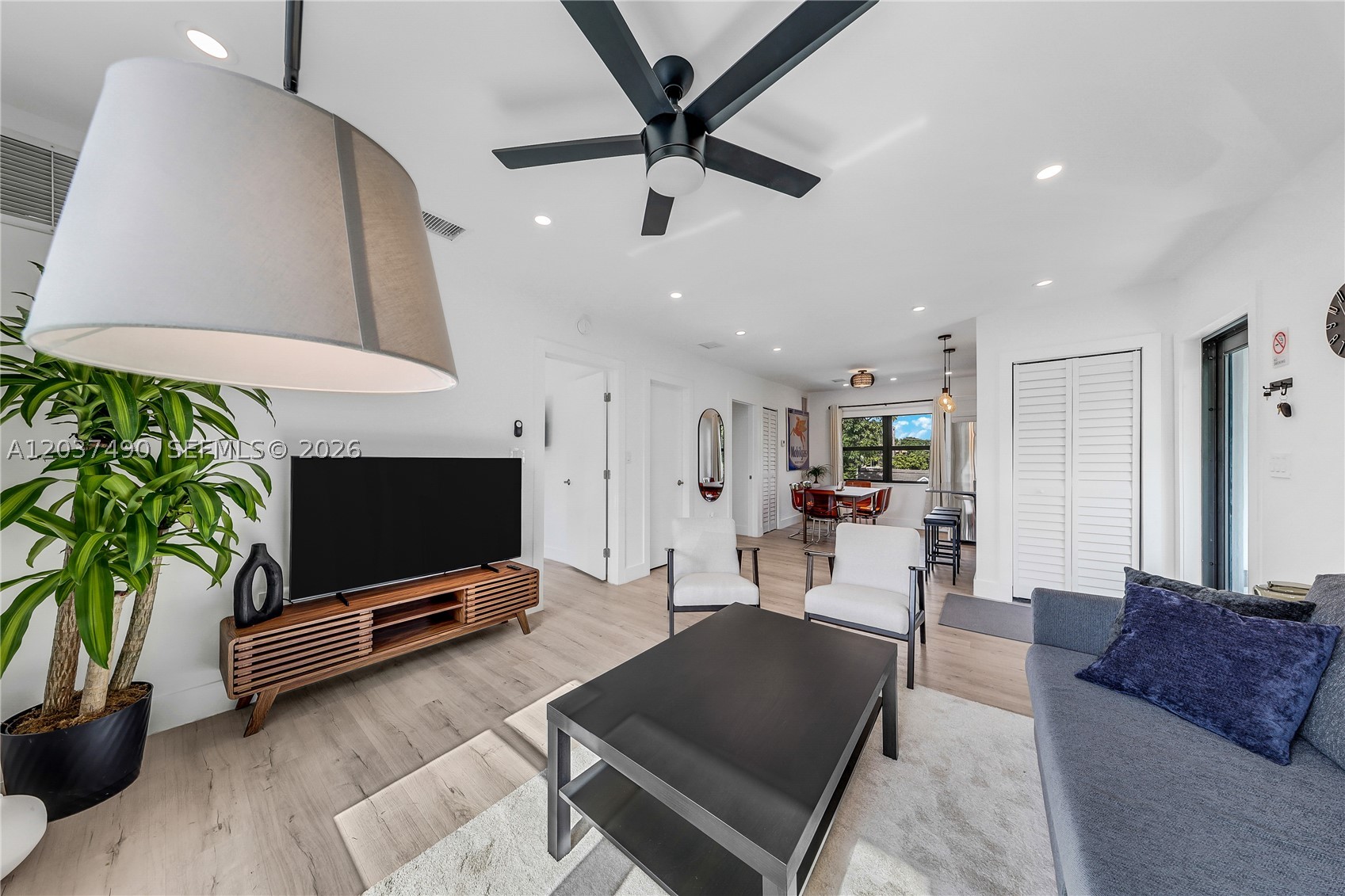 WYNDWOOD PARK - Residential Income