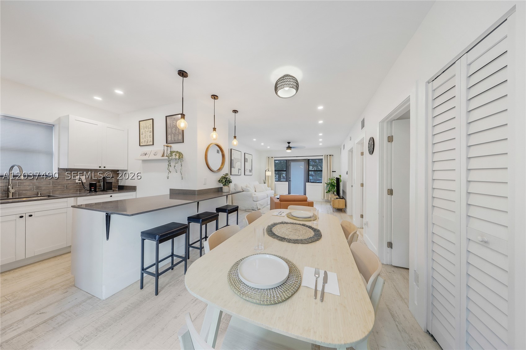 WYNDWOOD PARK - Residential Income