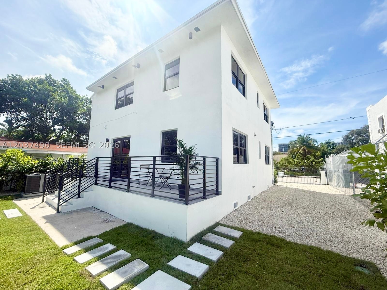 WYNDWOOD PARK - Residential Income