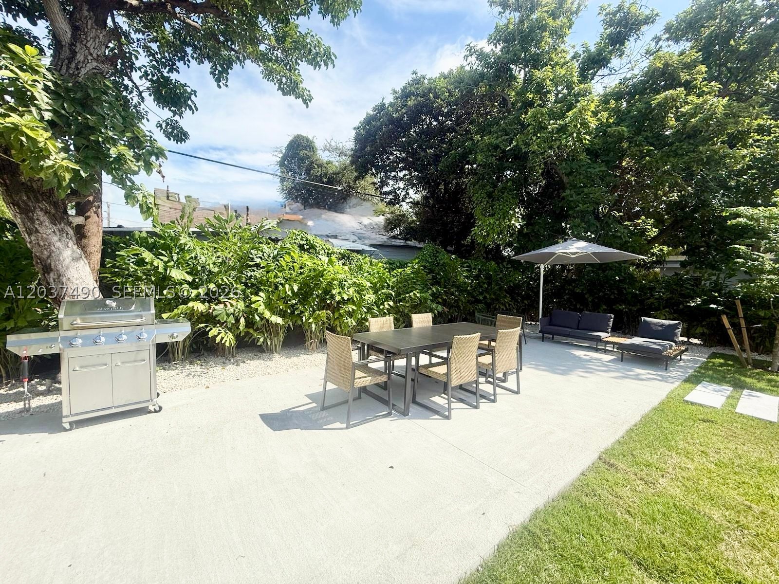 WYNDWOOD PARK - Residential Income