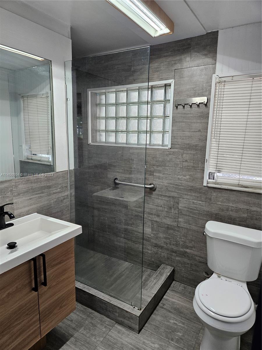 MIAMI GARDENS ESTATES - Residential Lease