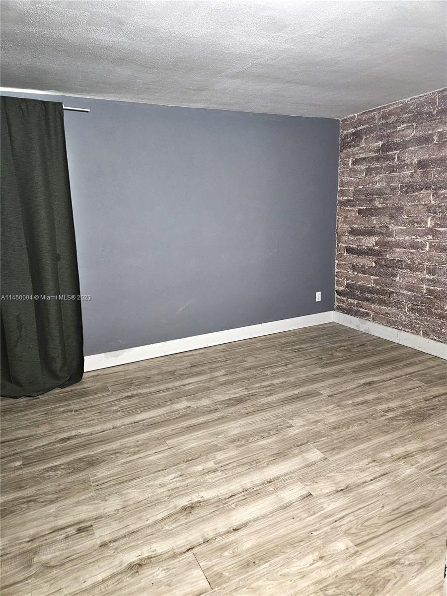 MIAMI GARDENS ESTATES - Residential Lease