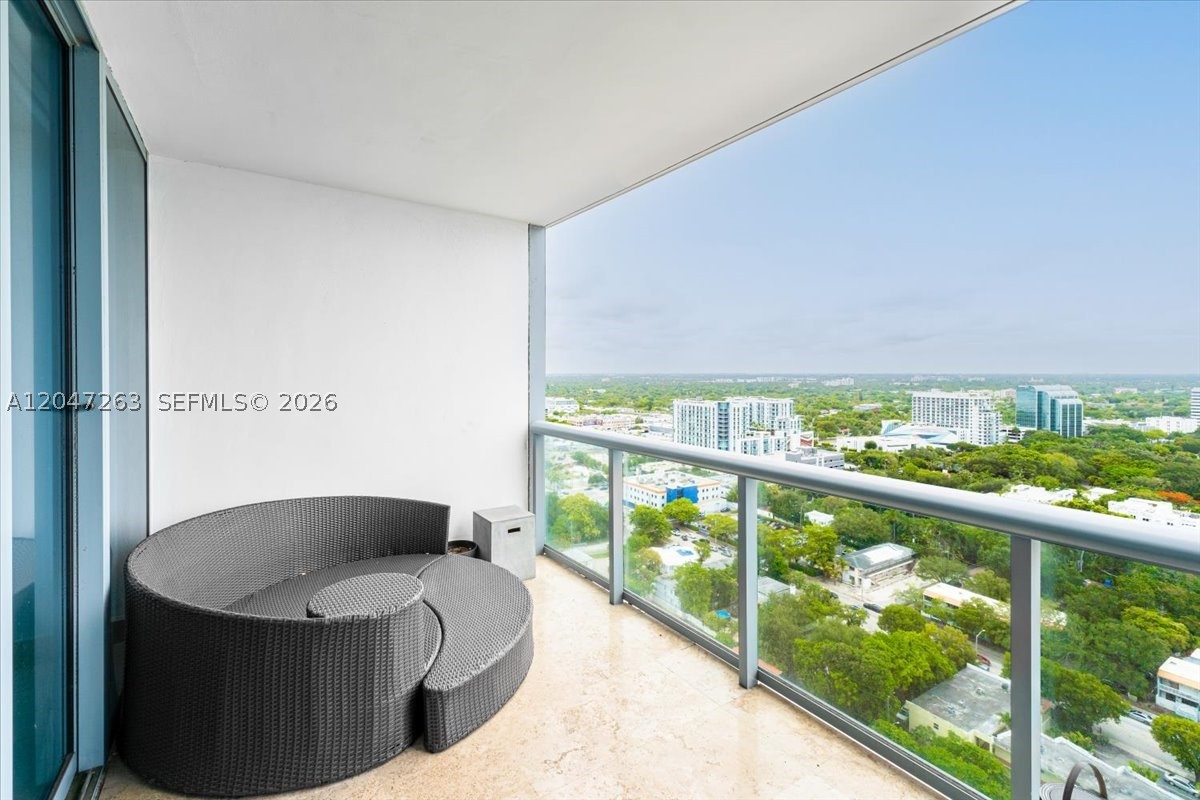 BLUE CONDO - Residential