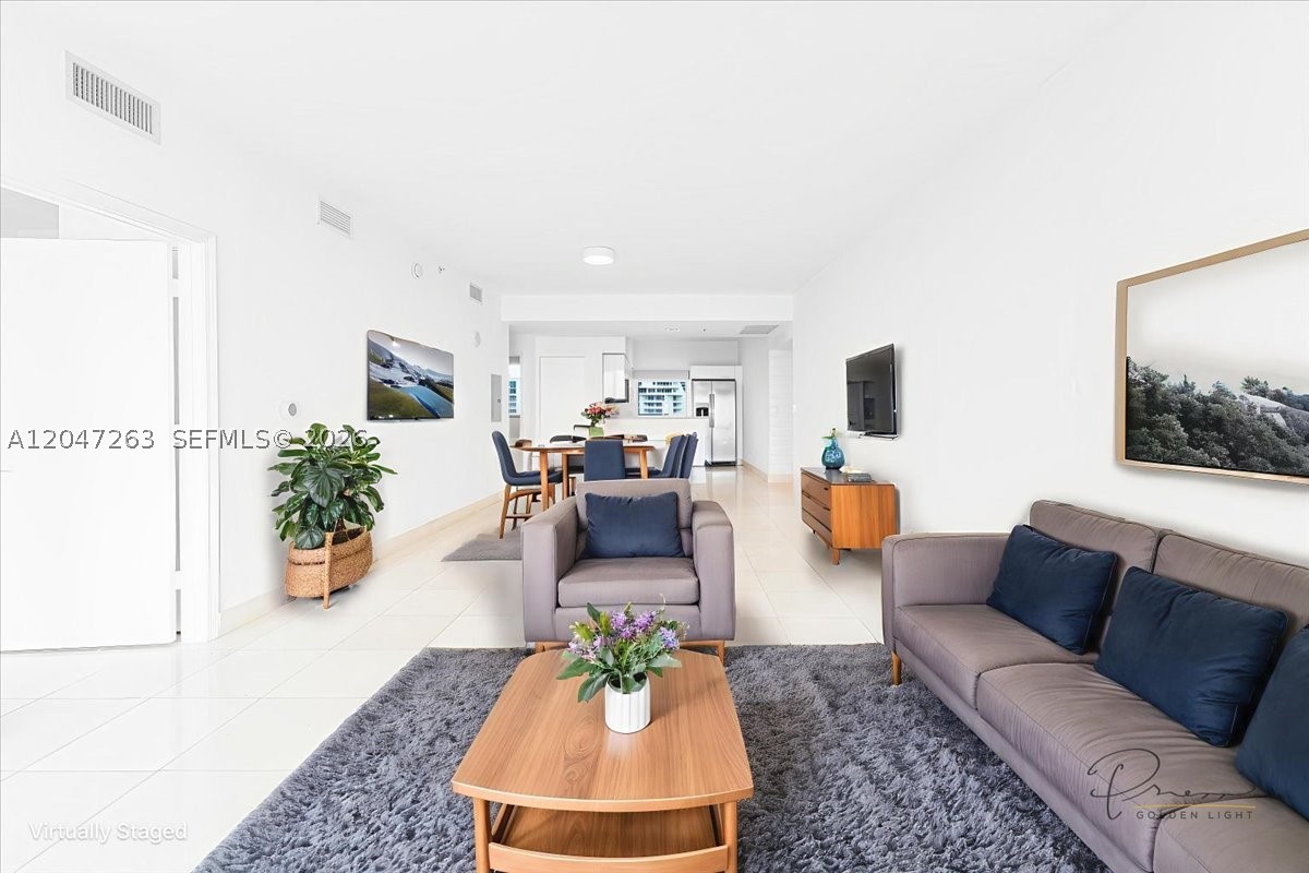 BLUE CONDO - Residential