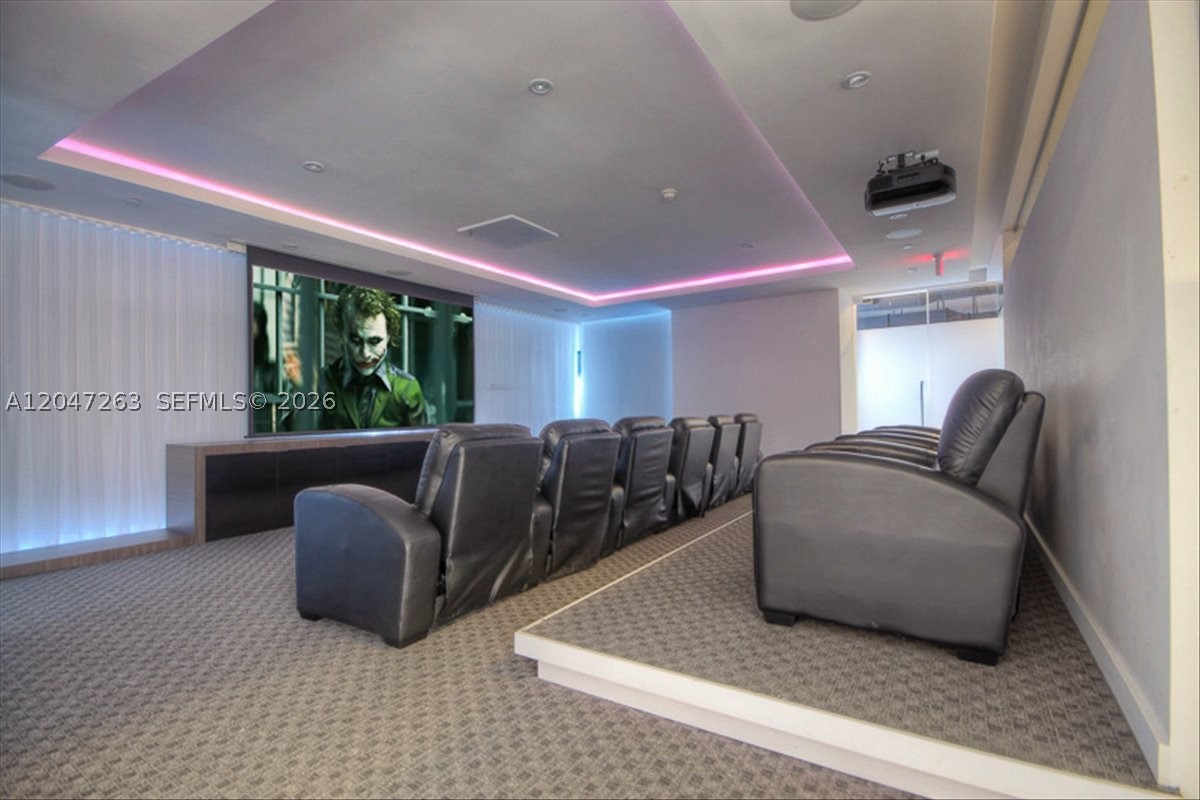 BLUE CONDO - Residential