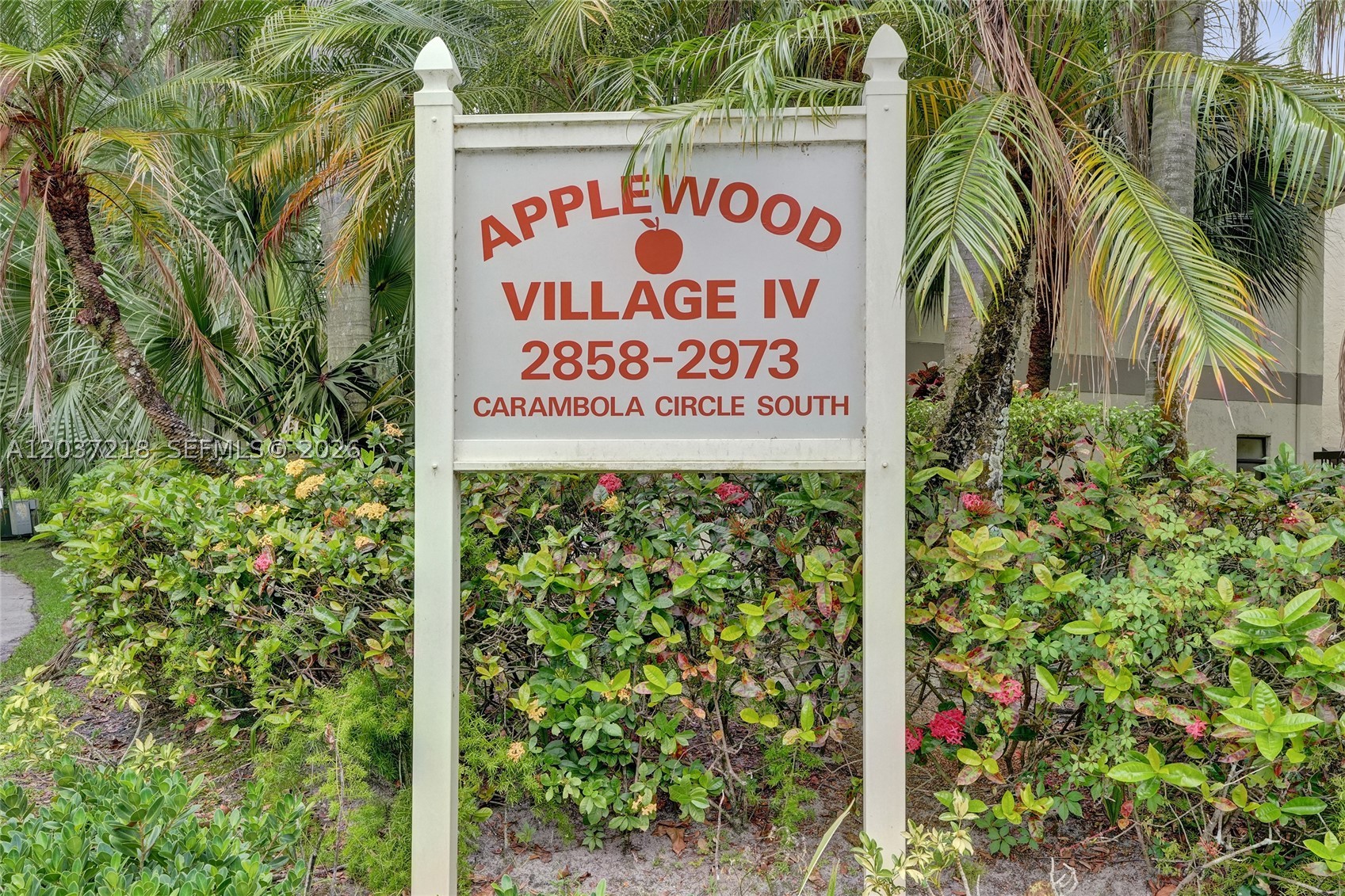TOWNSHIP APPLEWOOD IV - Residential