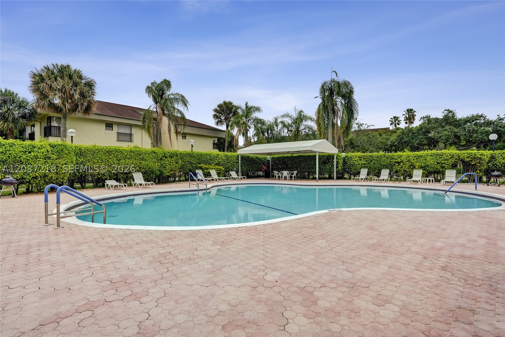 TOWNSHIP APPLEWOOD IV - Residential
