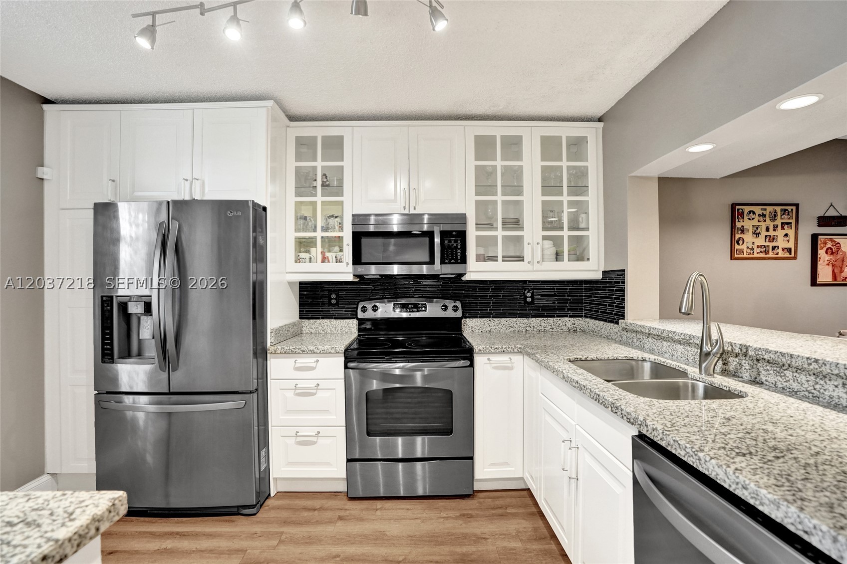 TOWNSHIP APPLEWOOD IV - Residential