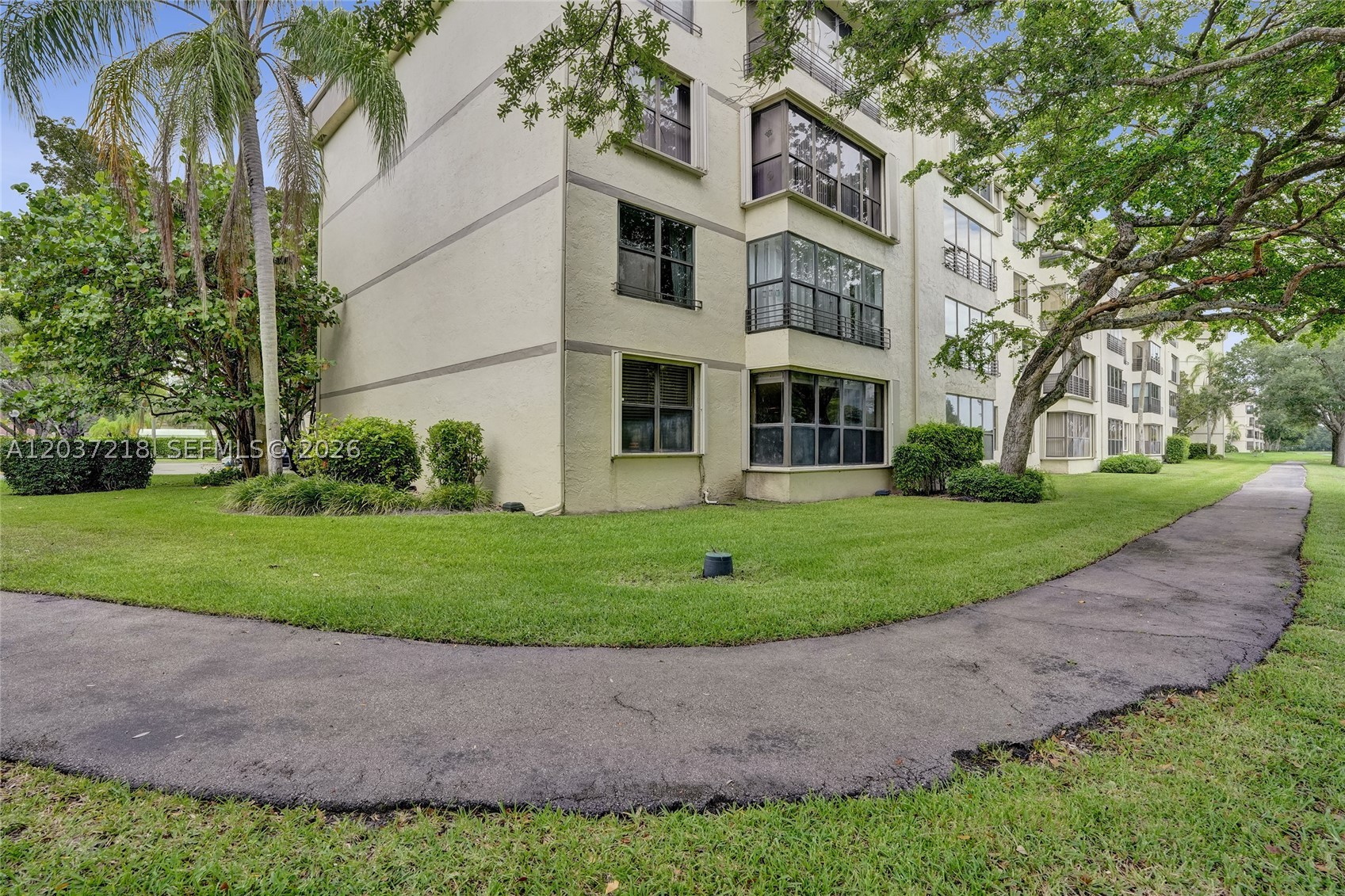 TOWNSHIP APPLEWOOD IV - Residential