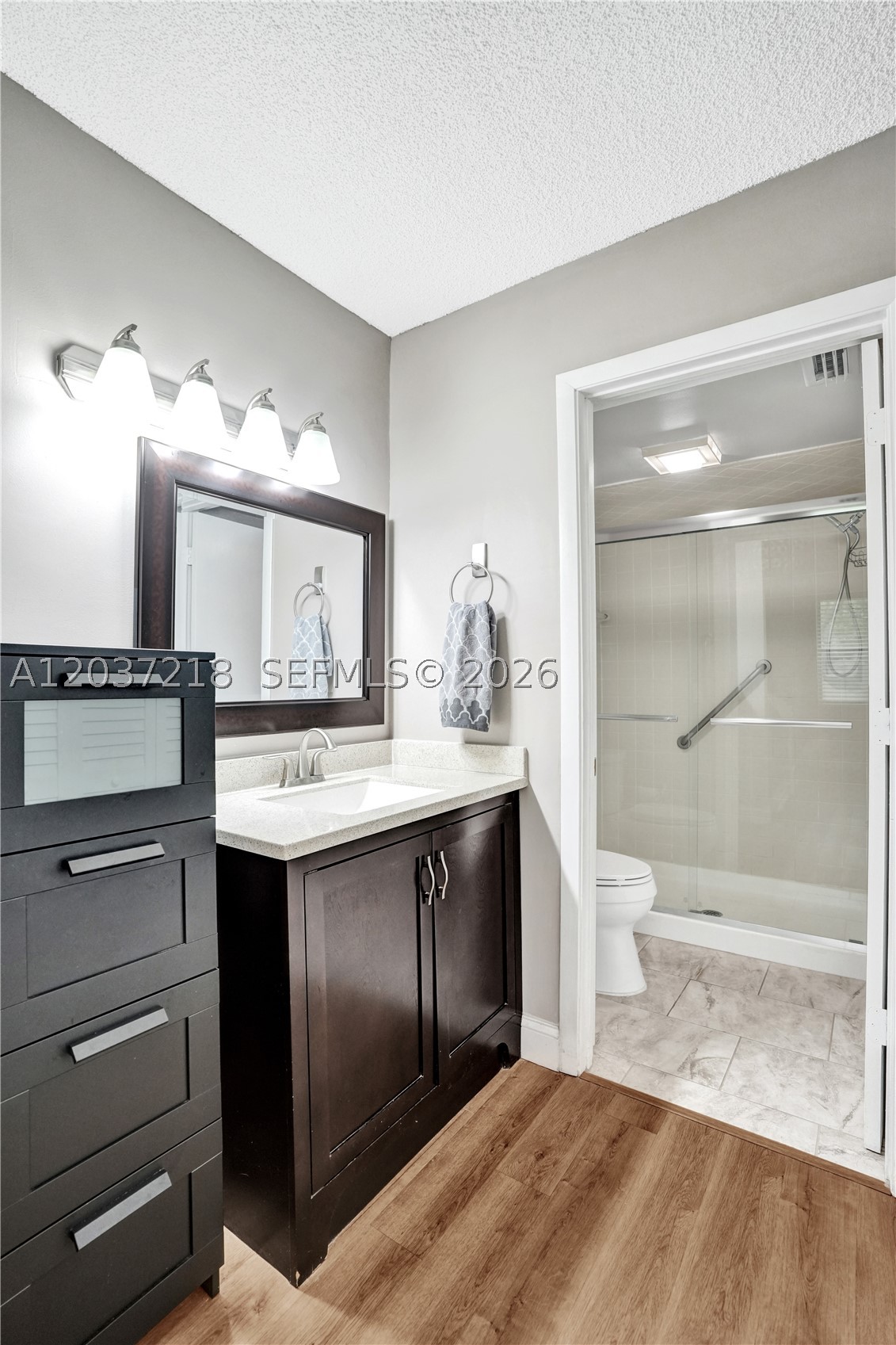 TOWNSHIP APPLEWOOD IV - Residential