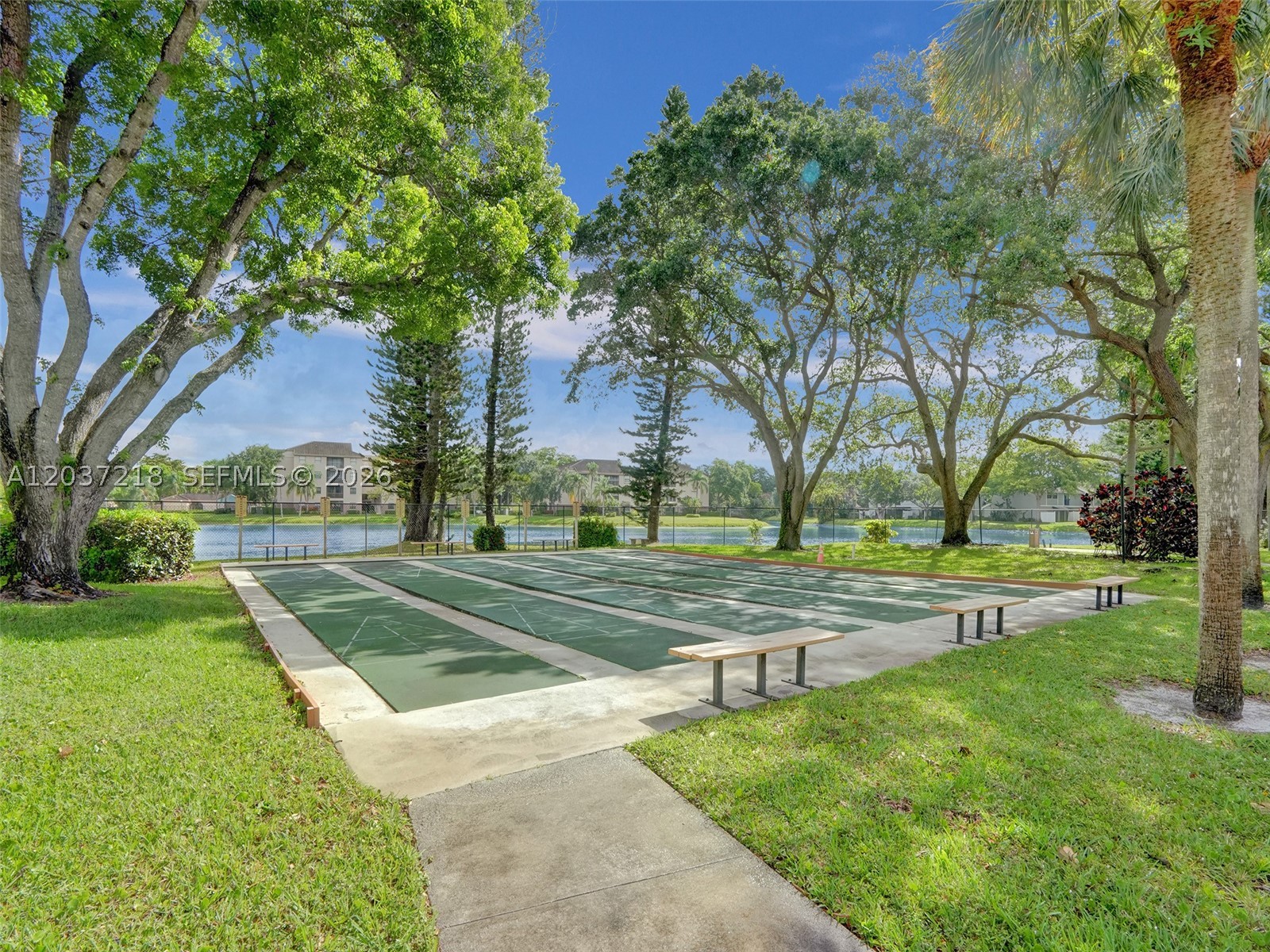 TOWNSHIP APPLEWOOD IV - Residential