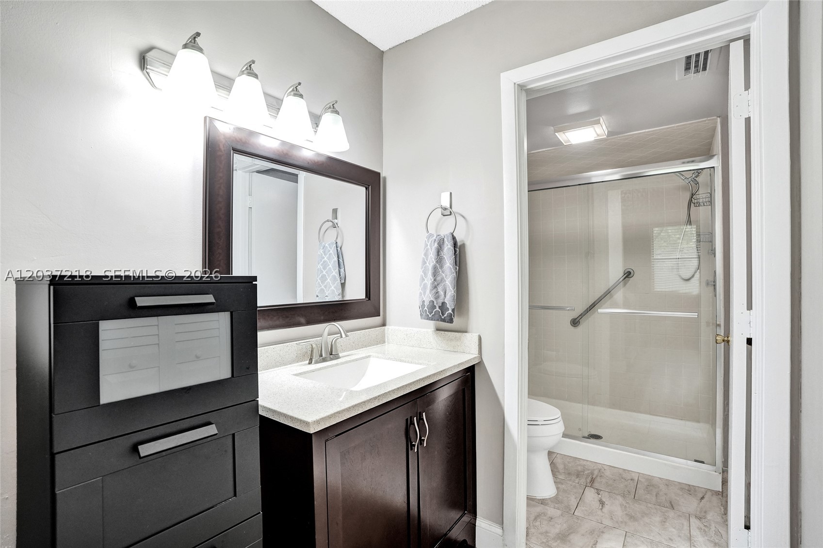TOWNSHIP APPLEWOOD IV - Residential