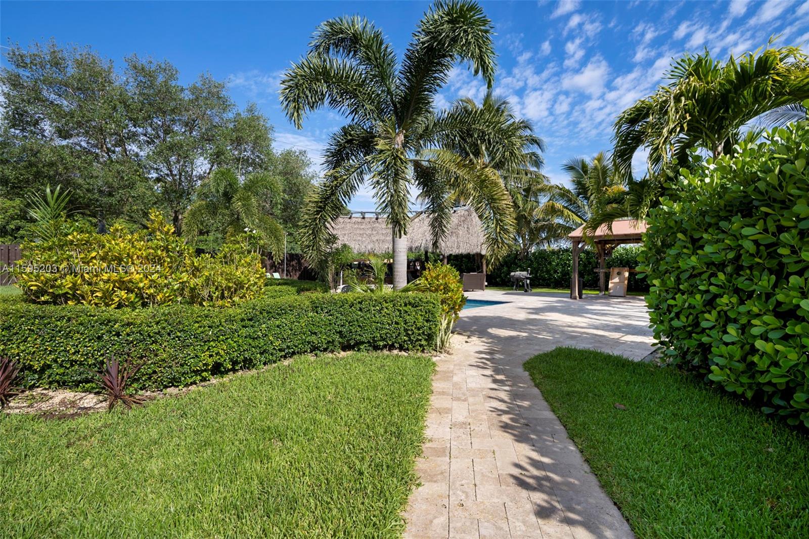 COOPERS GROVE - Residential