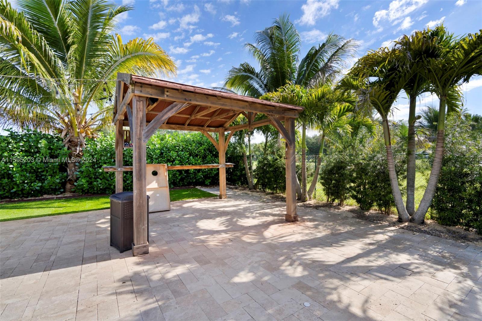 COOPERS GROVE - Residential