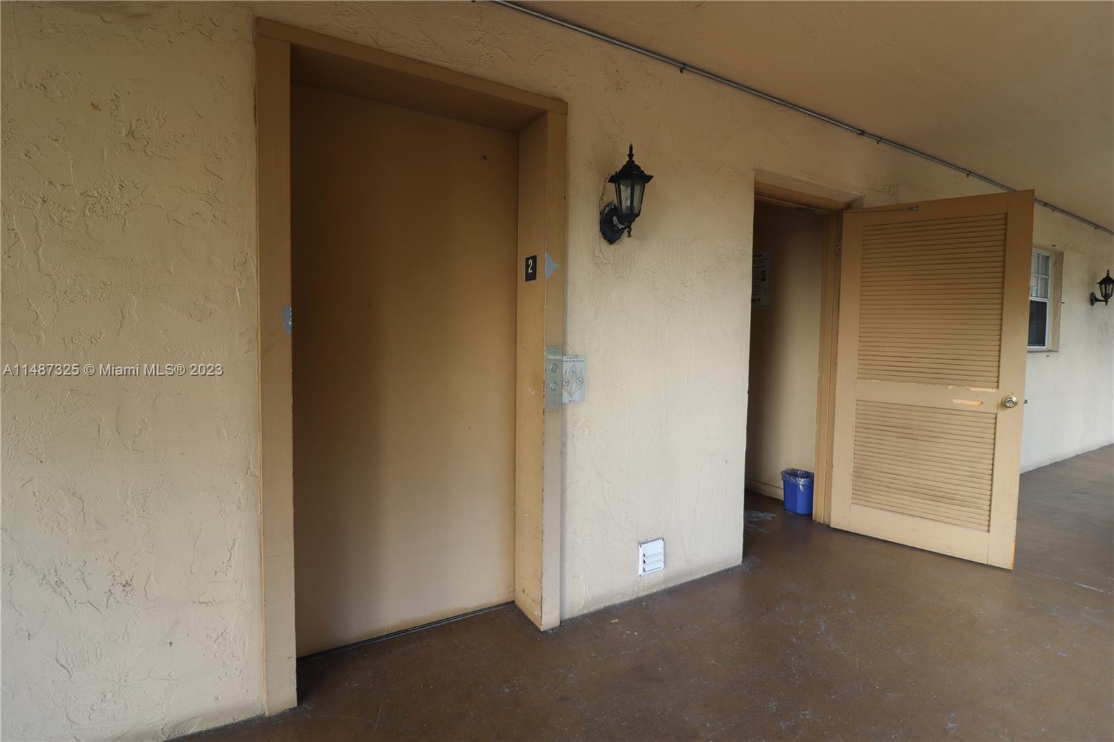 FRENCH VILLAS CONDO - Residential Lease