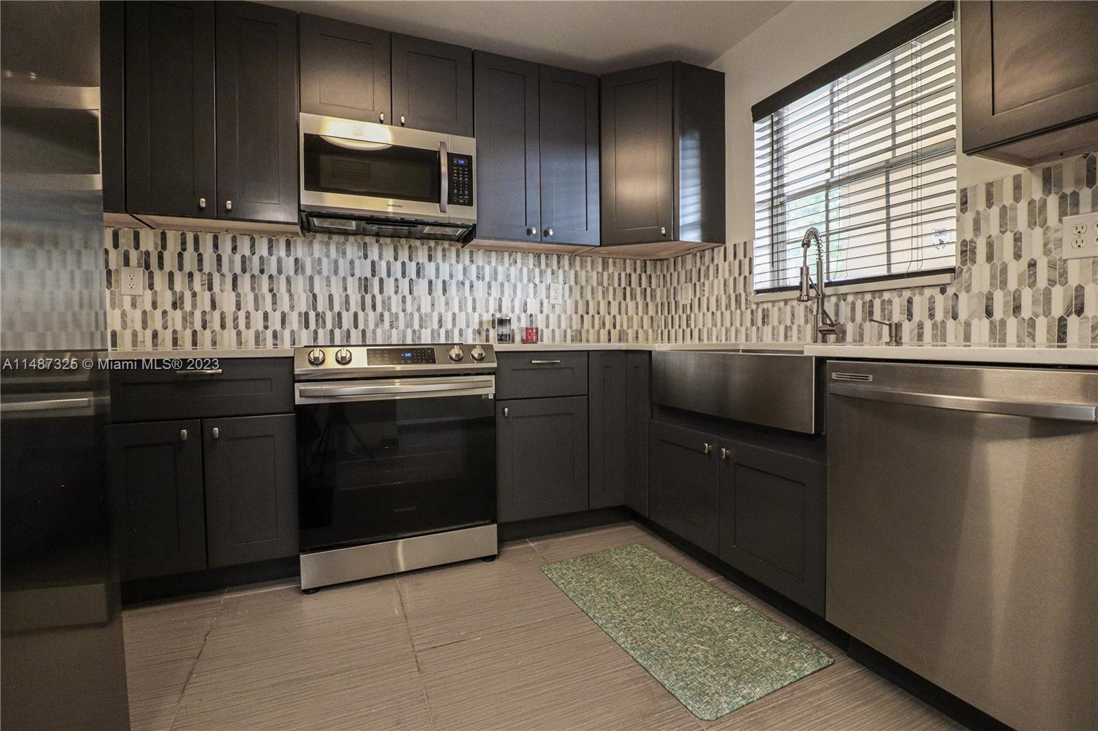 FRENCH VILLAS CONDO - Residential Lease