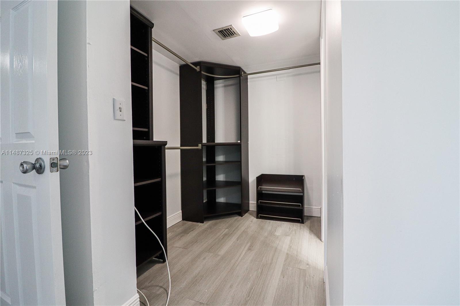 FRENCH VILLAS CONDO - Residential Lease